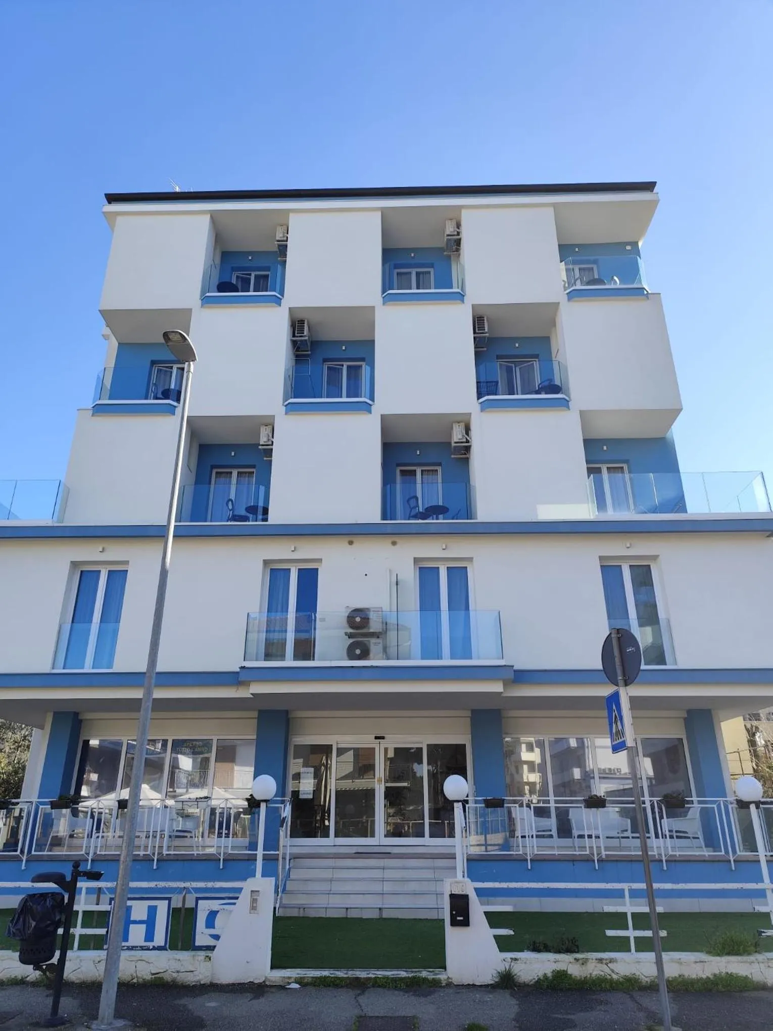 Property building in Gabbiano Suites