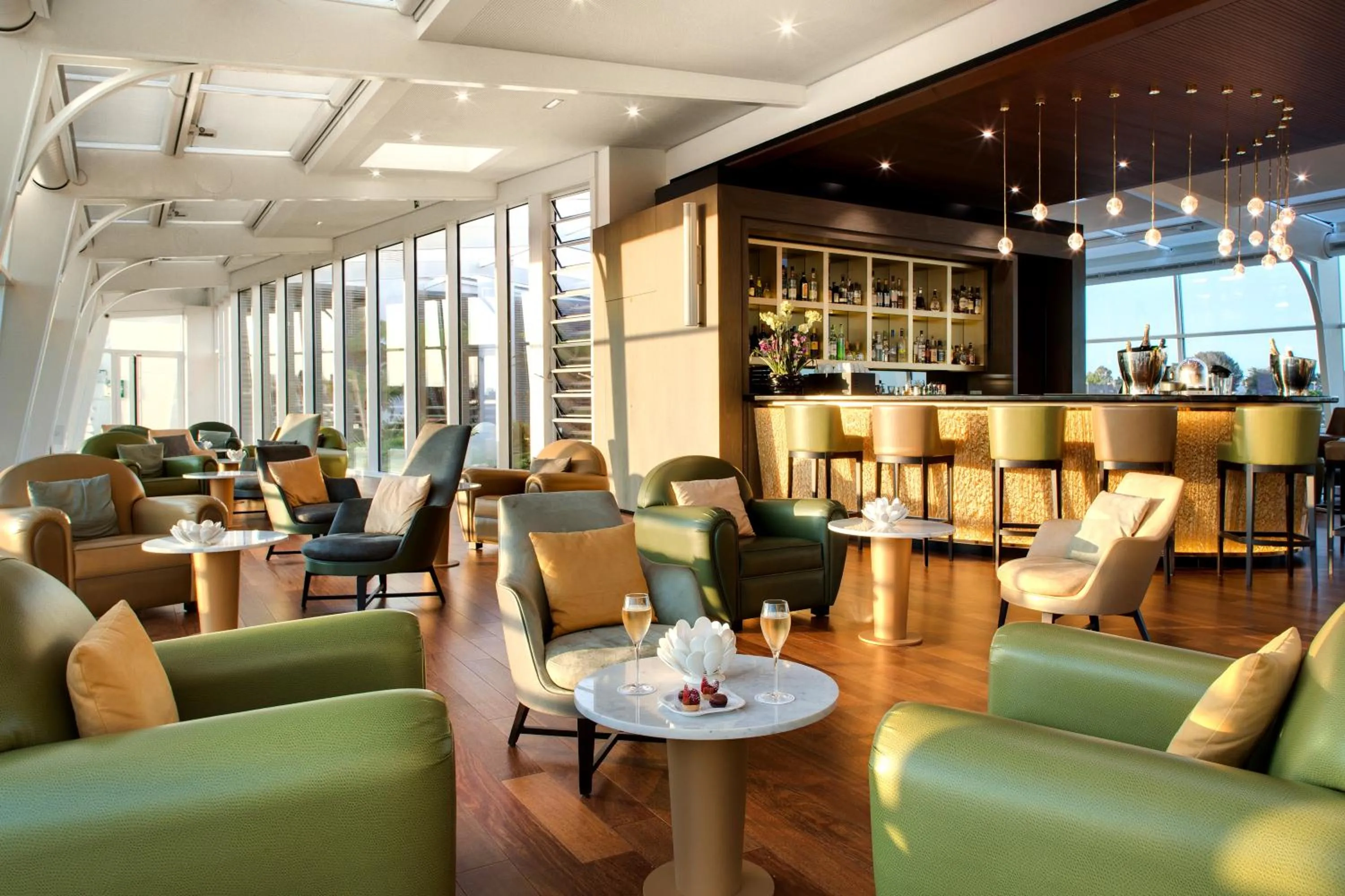 Lounge or bar in Miramar La Cigale Hotel Thalasso & Spa