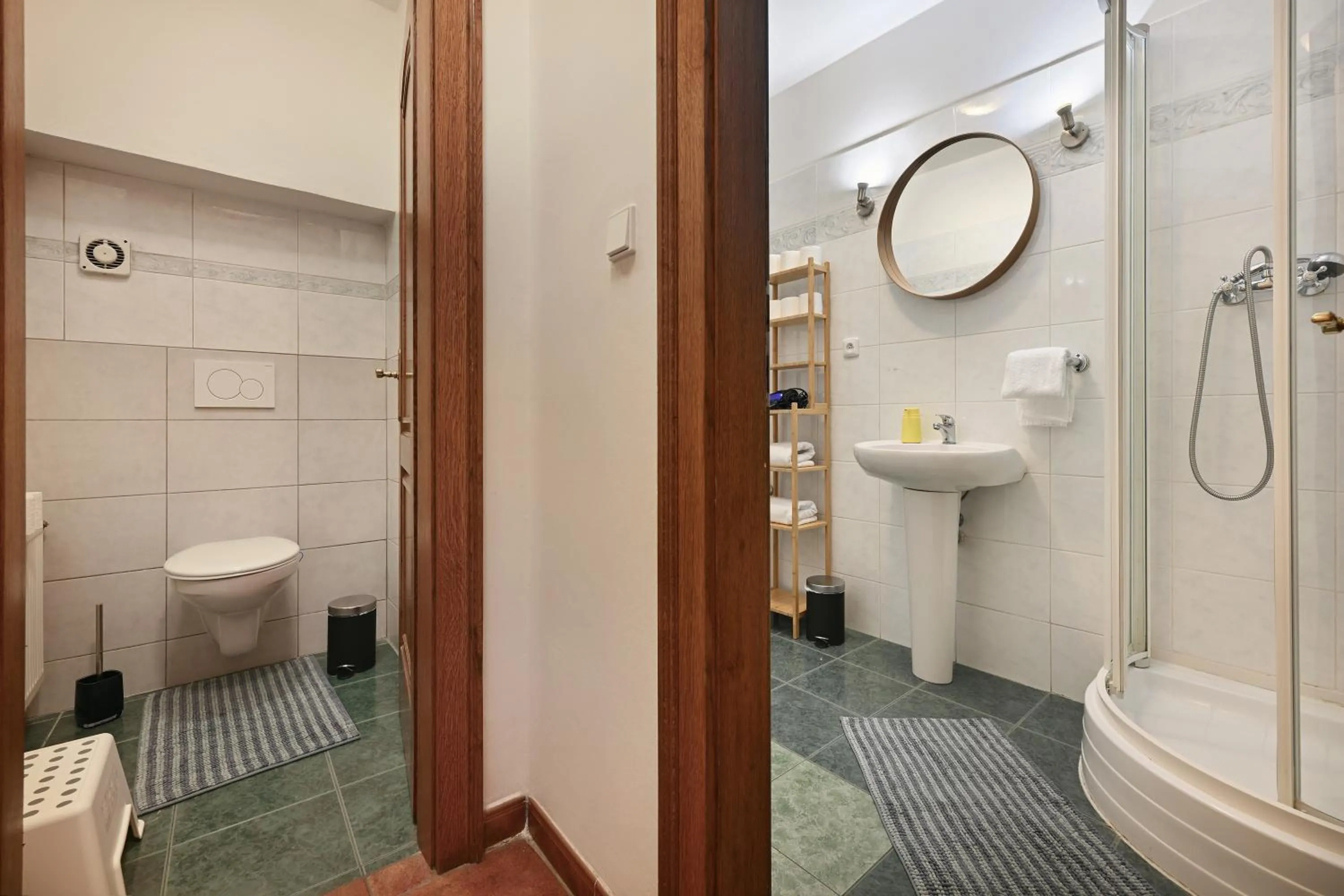 Shower in White Swan Boutique Apartments