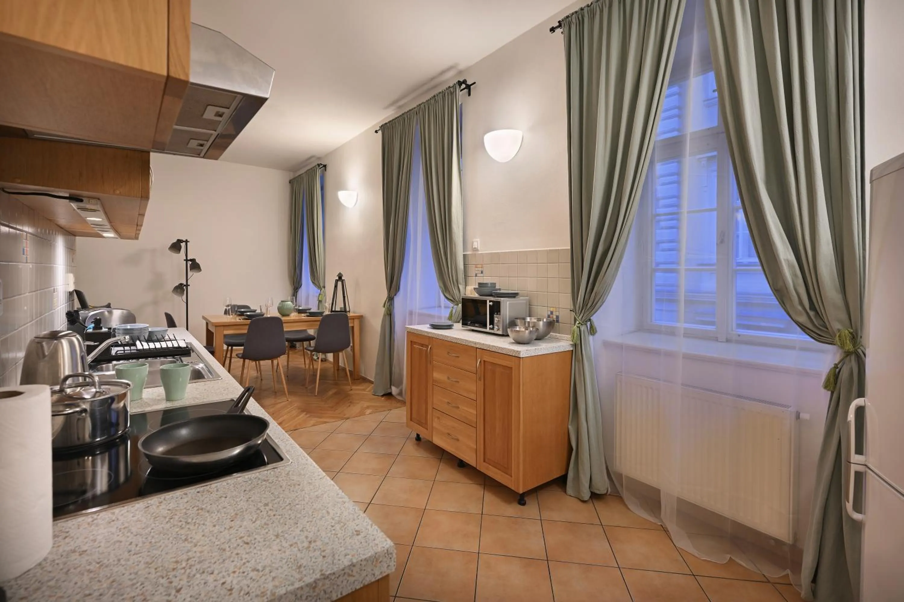 Kitchen or kitchenette in White Swan Boutique Apartments