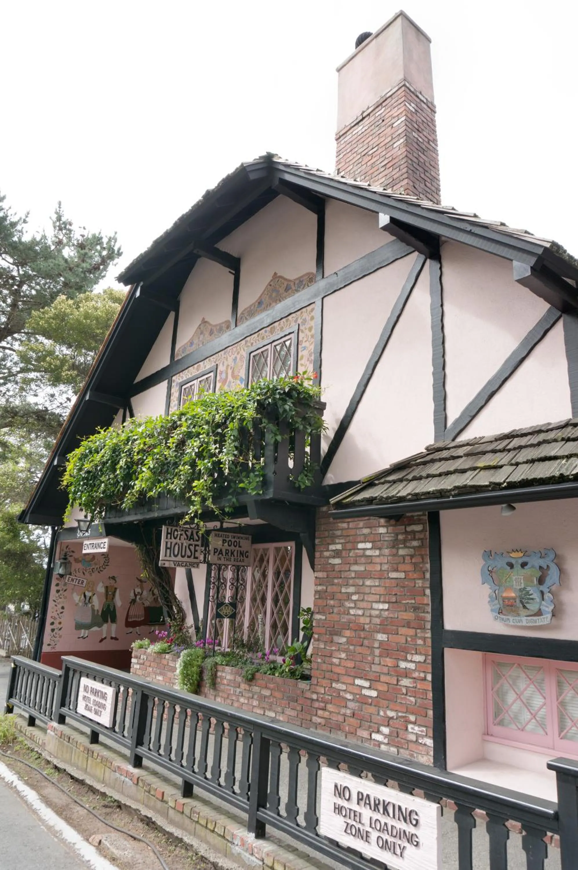 Facade/entrance in Hofsas House Hotel