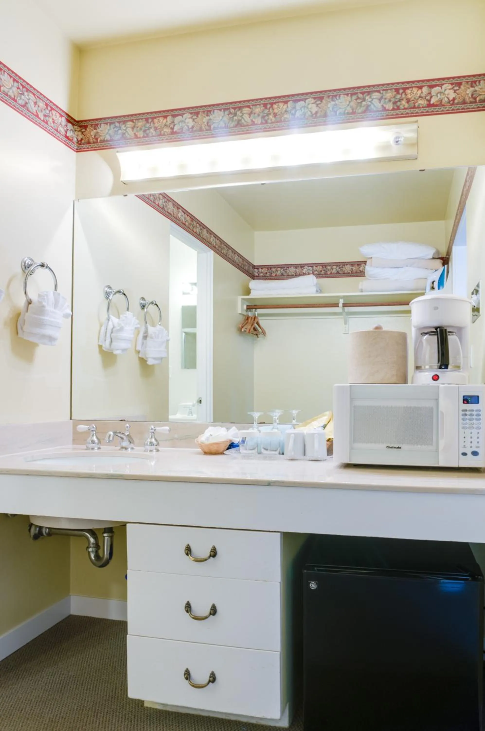 Coffee/tea facilities in Hofsas House Hotel