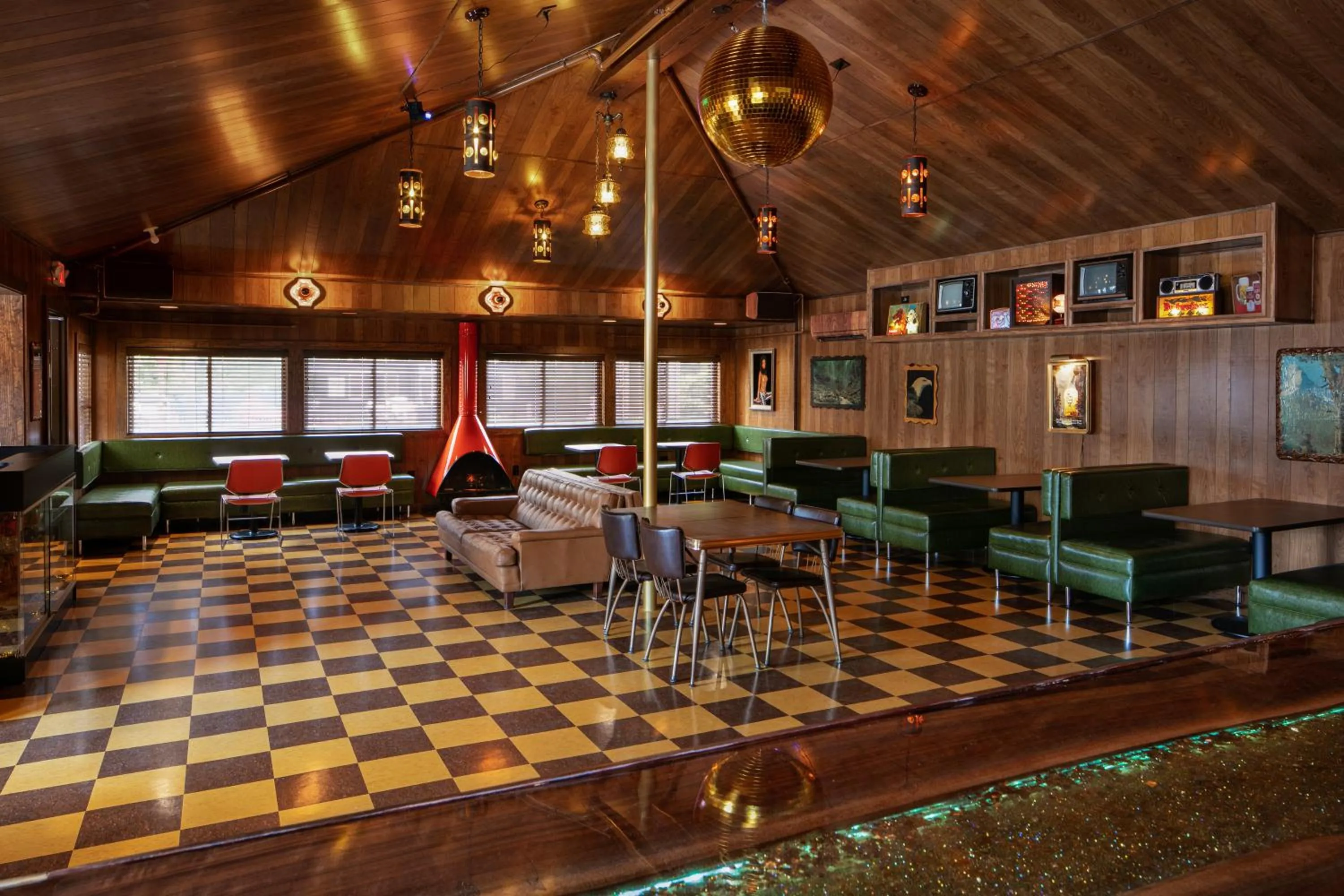 Lounge or bar in The Dive Motel and Swim Club