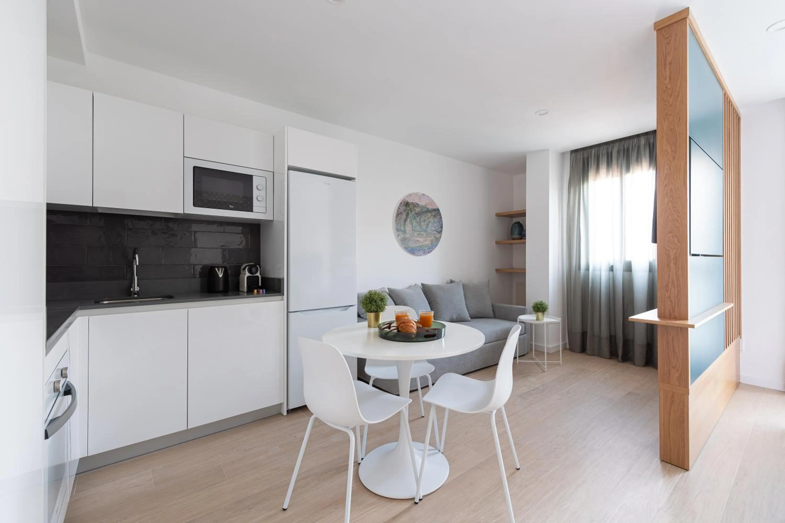 Kitchen or kitchenette in Beach Hotel Alfredo