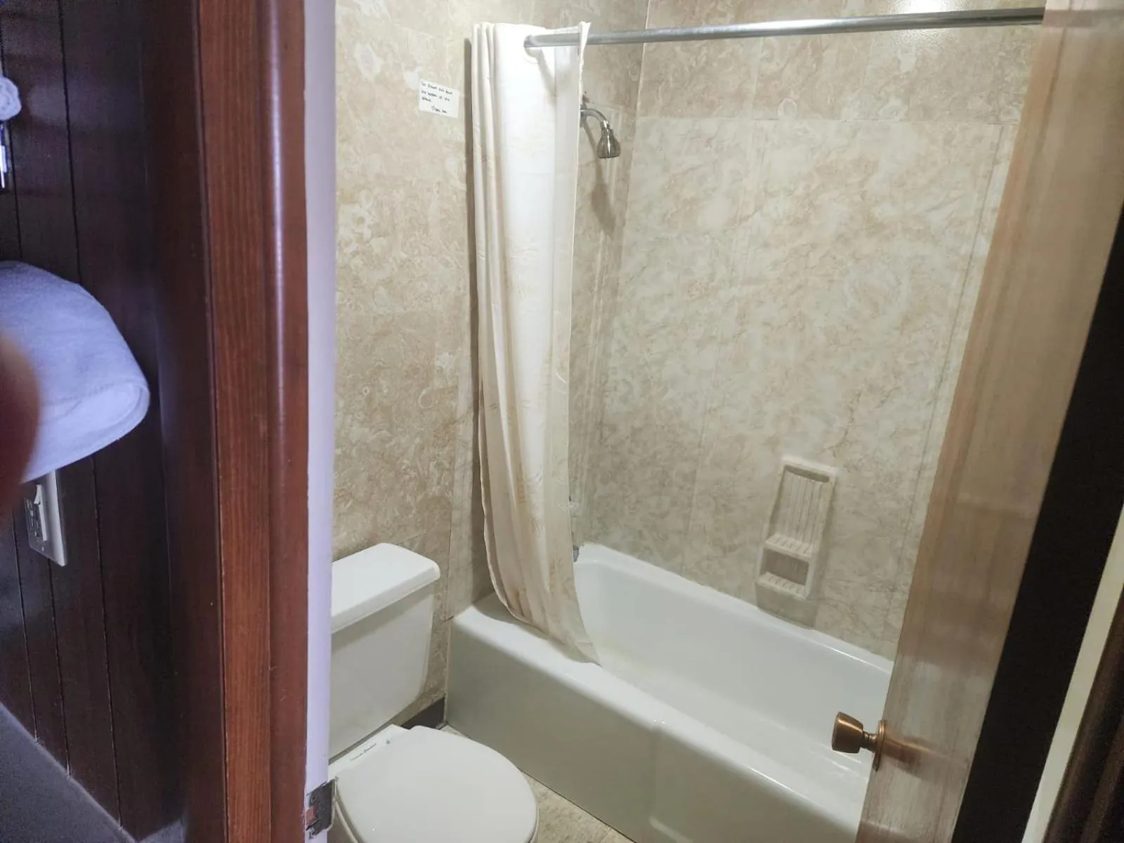 Bathroom in 1st Inn By OYO Quinter Hwy 70 KS