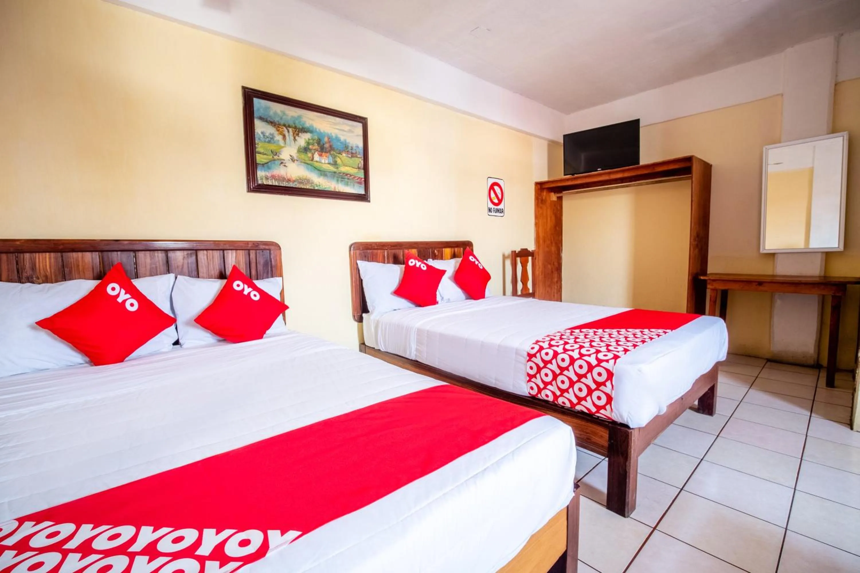 Bedroom, Bed in OYO Hotel Betsua Vista Hermosa, Huatulco