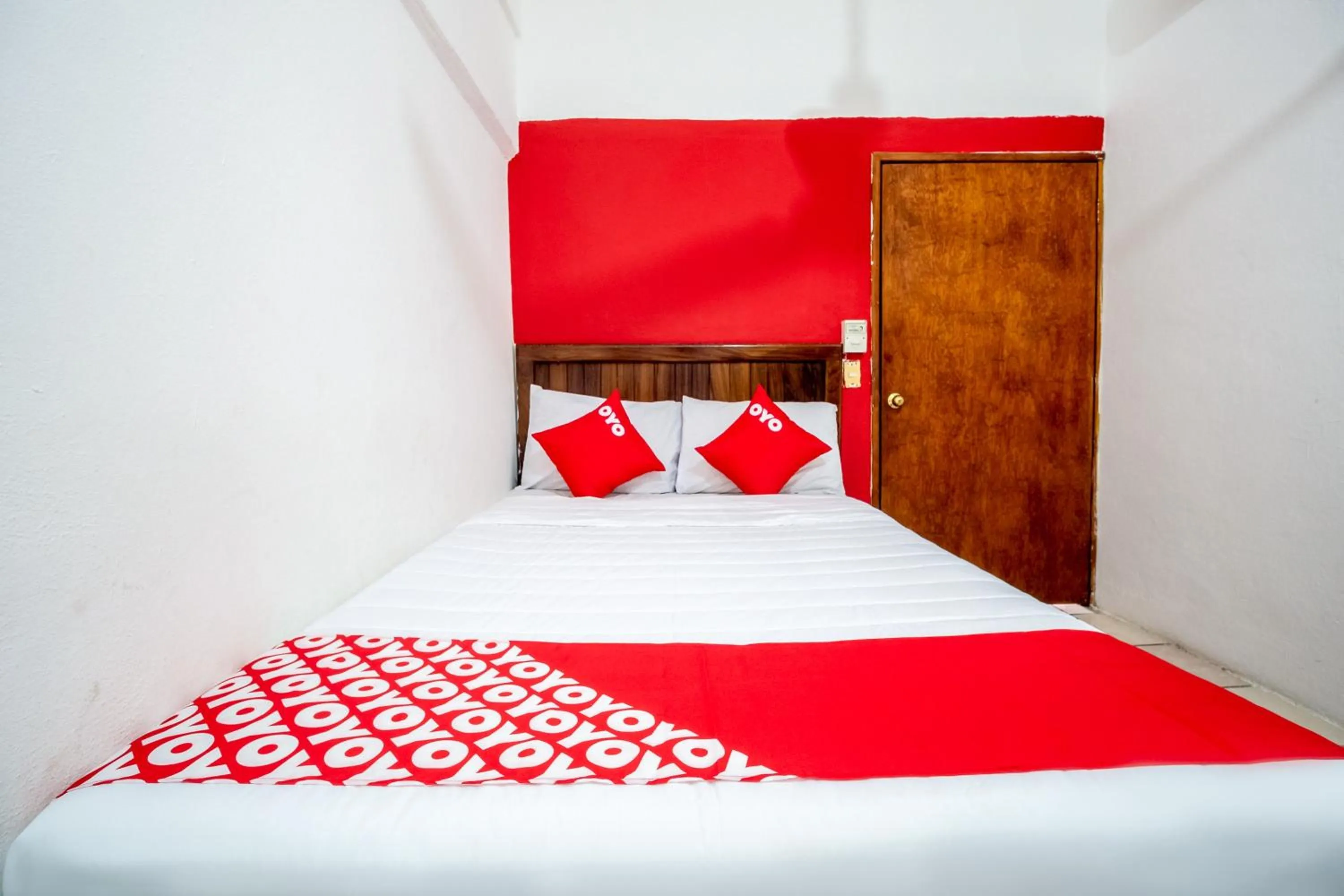 Bedroom, Bed in OYO Hotel Betsua Vista Hermosa, Huatulco