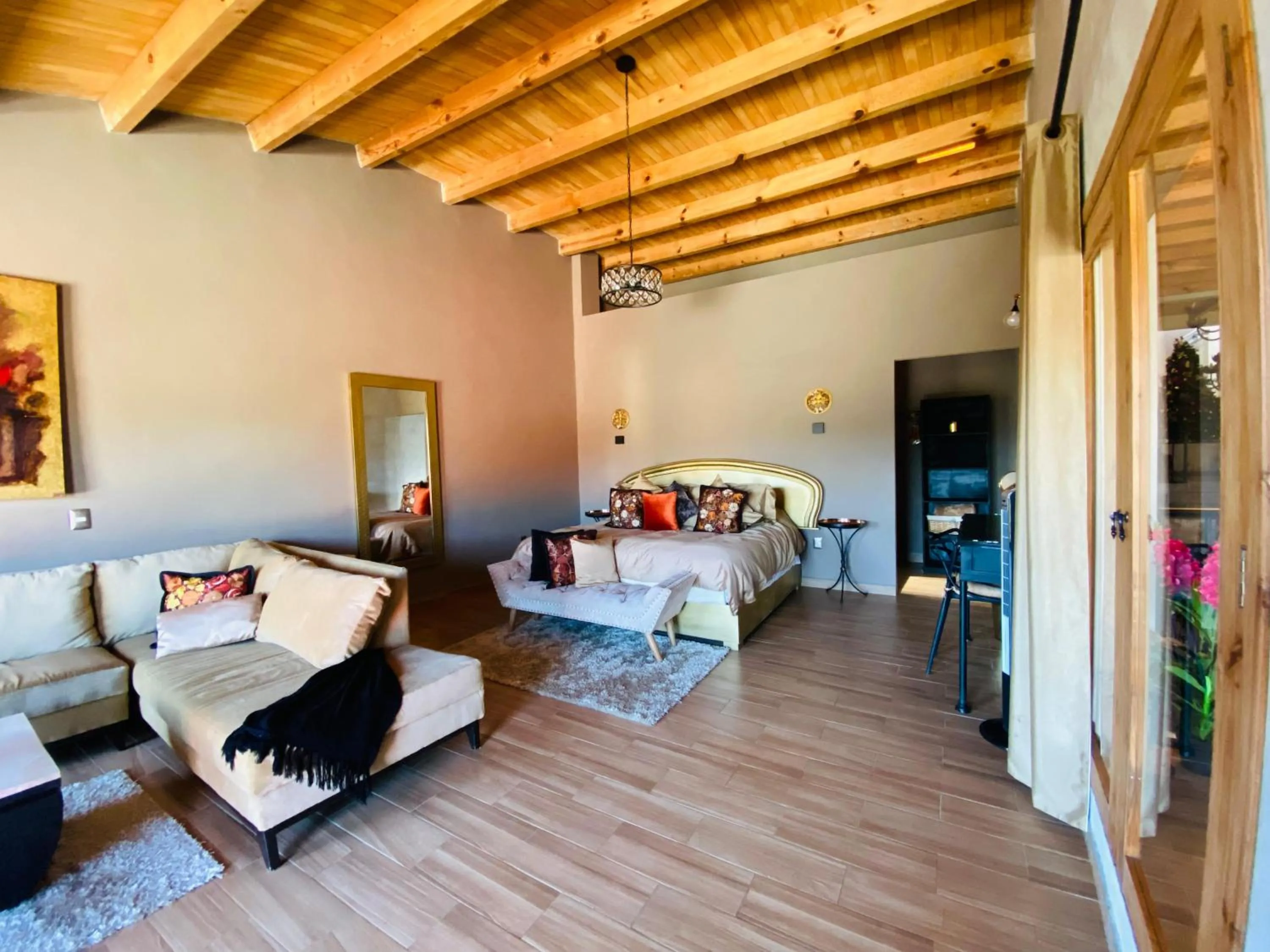 Photo of the whole room, Bed in Casa Neek