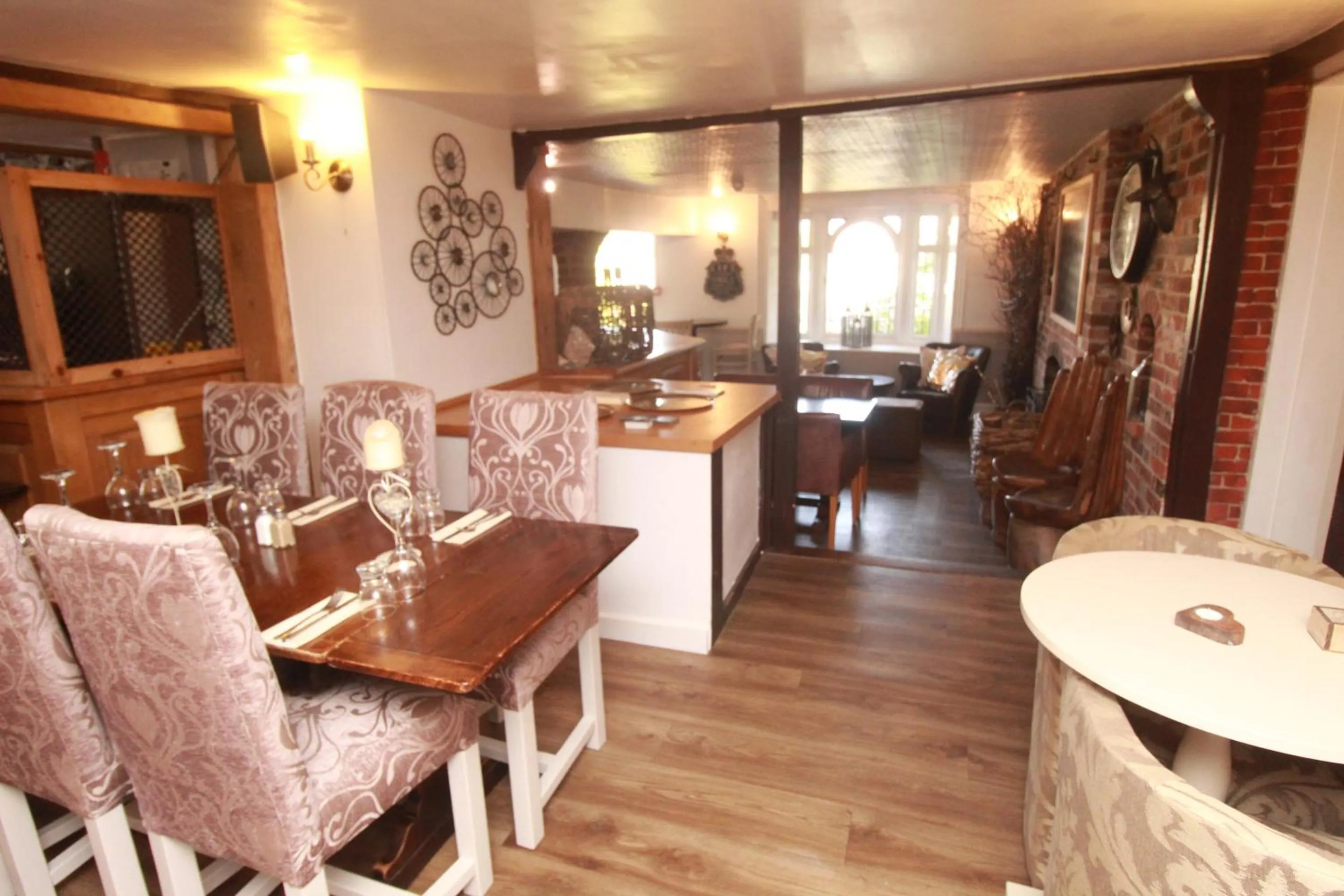 Dining area in Kings Head Inn