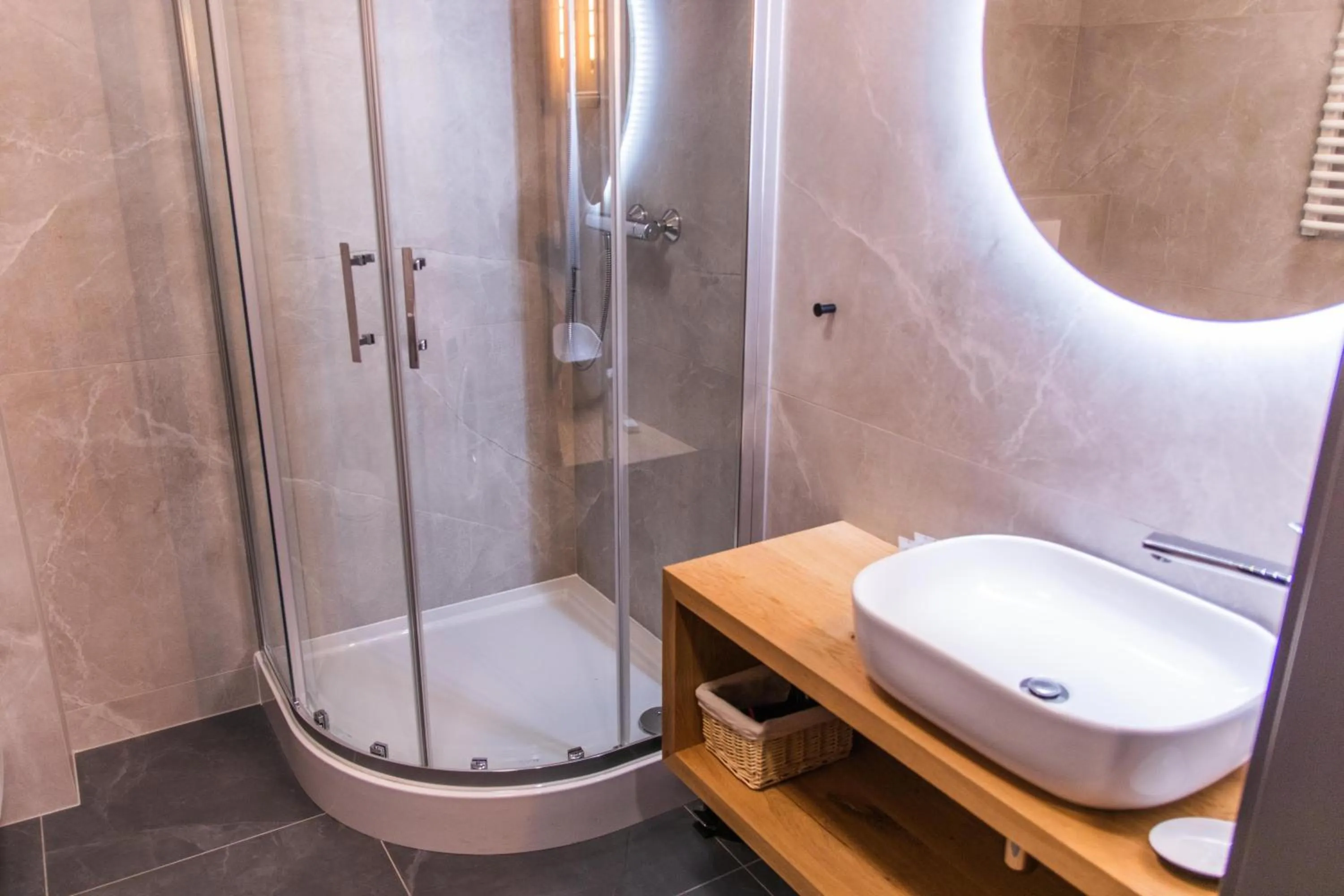 Shower in Aparthotel Inspire Miodova Residence