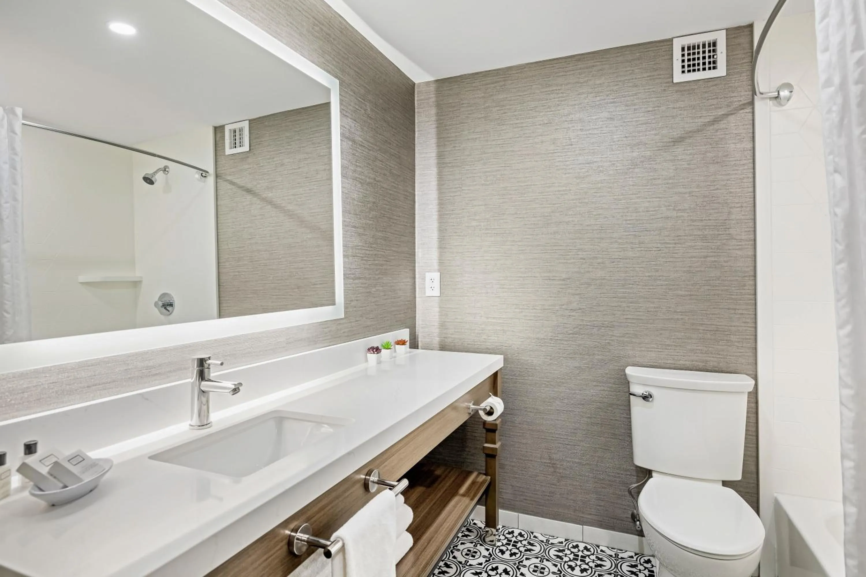 John Carver Inn & Spa