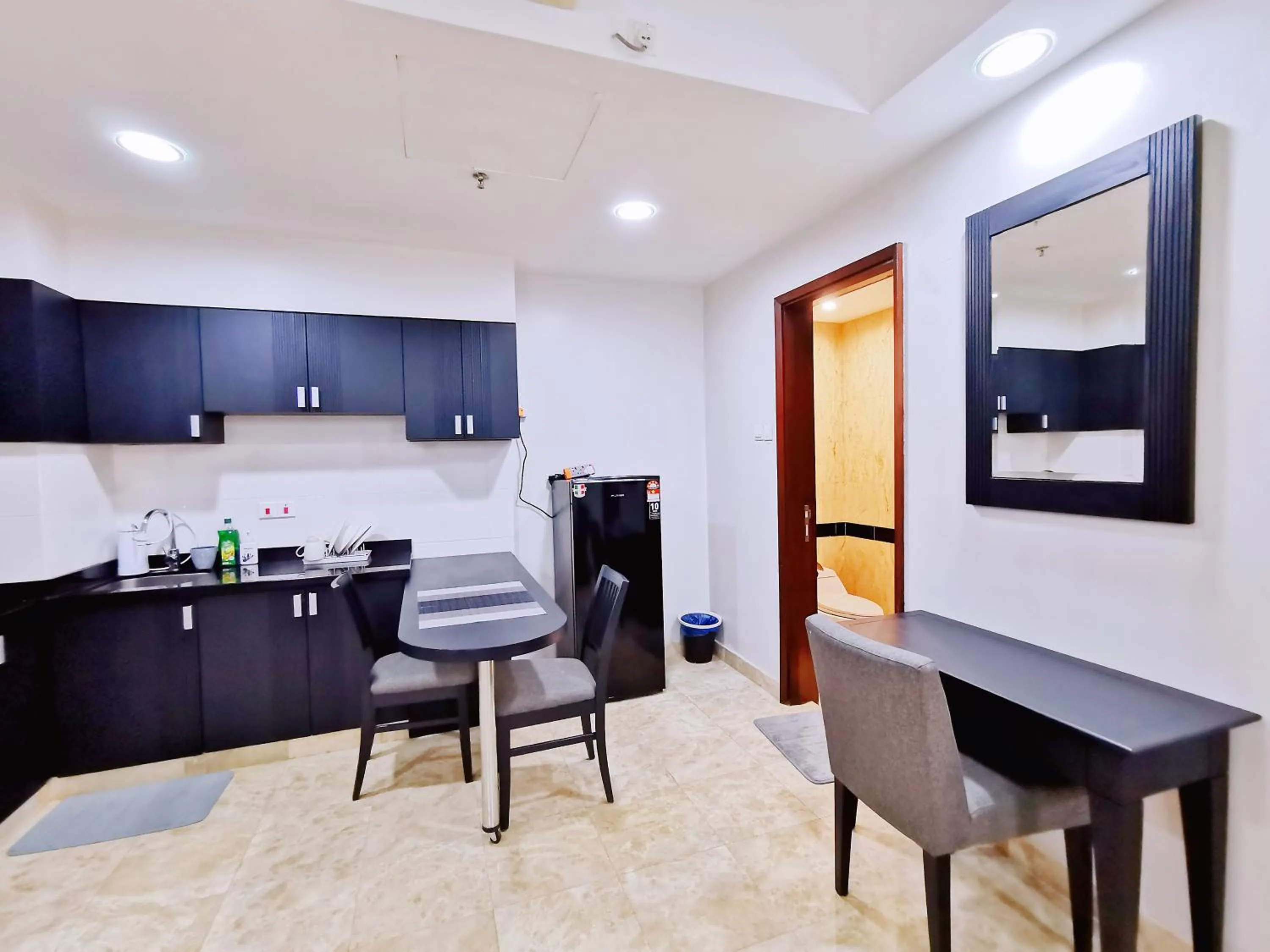 Kitchen or kitchenette in 【Amazing】Pool View 2BR Suite @ Pulai Springs Resort