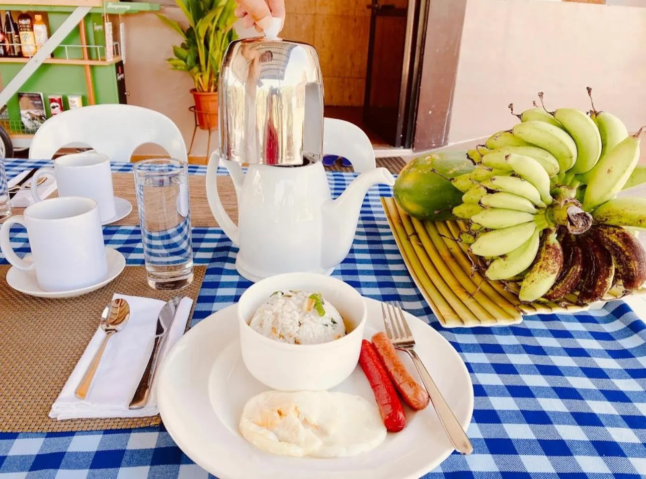 Food in La Plumerias