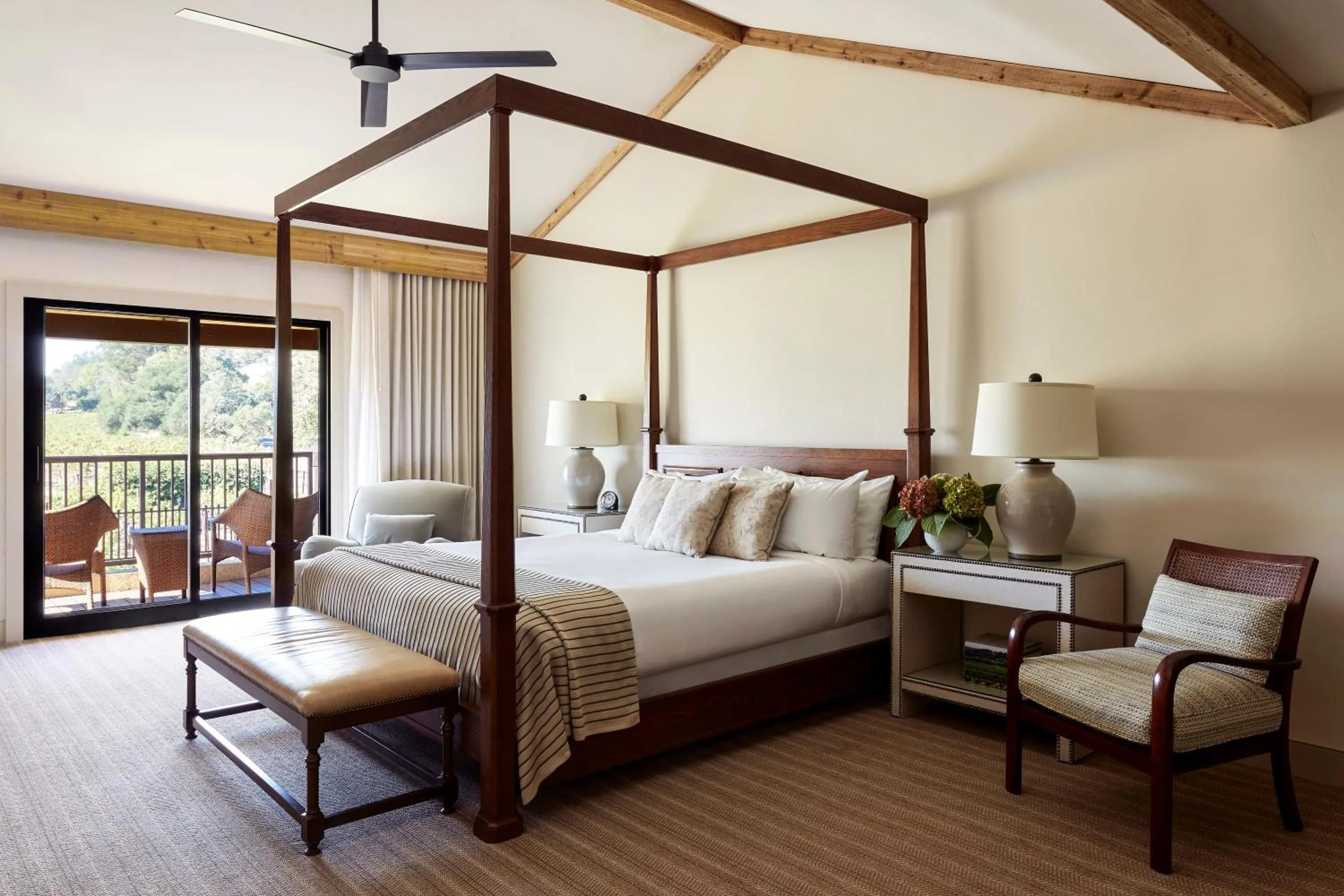 Bedroom, Bed in Napa Valley Lodge