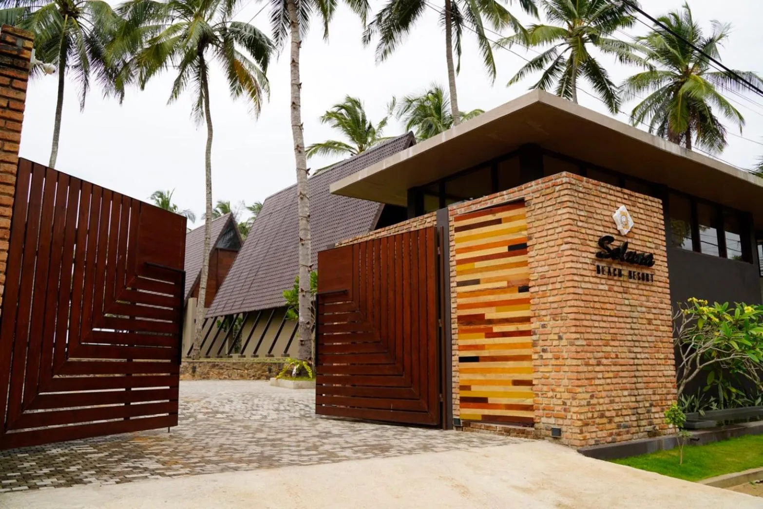 Facade/entrance in SOLUNA BEACH RESORT
