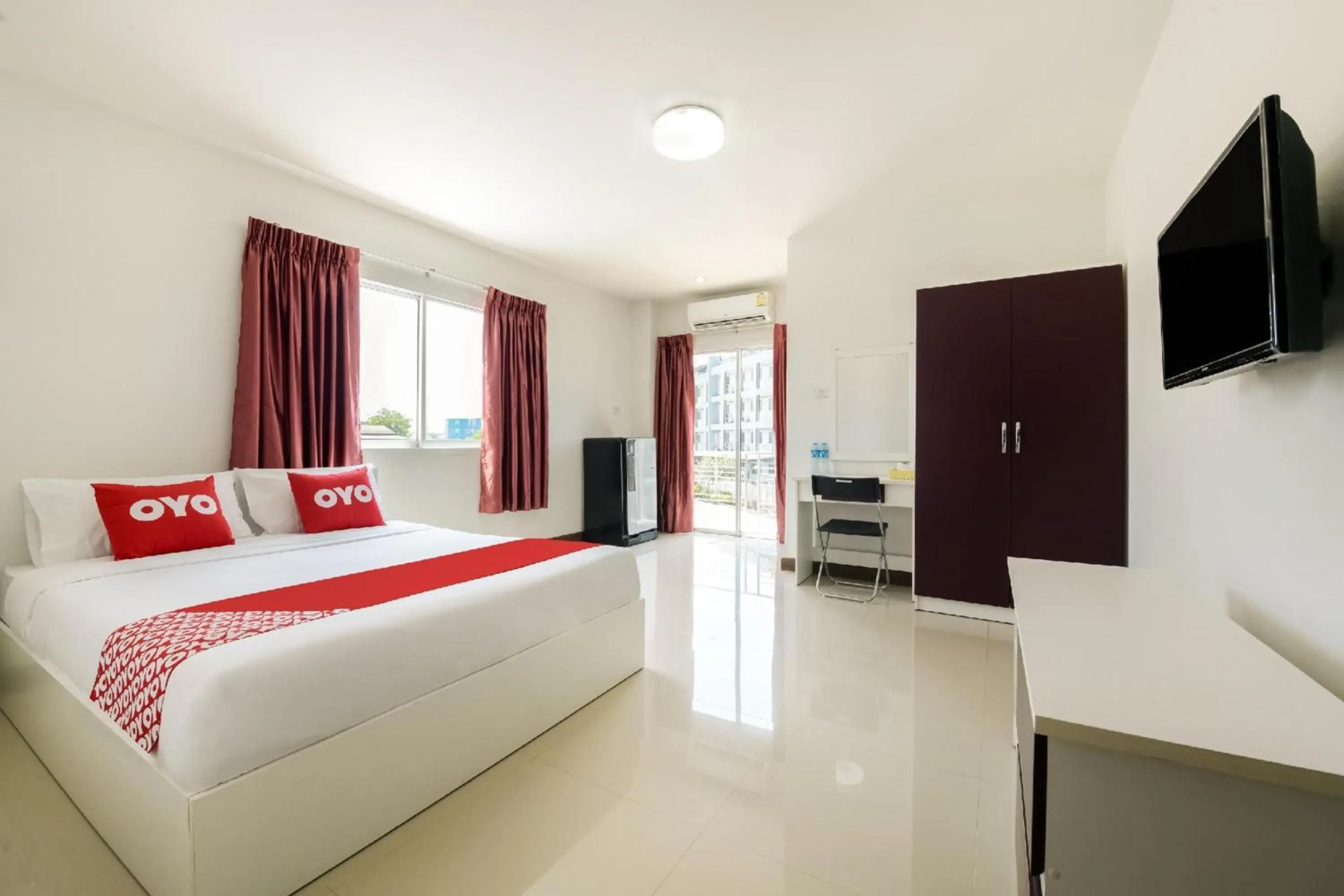 View (from property/room), Bed in OYO 350 Mae Saeng Place