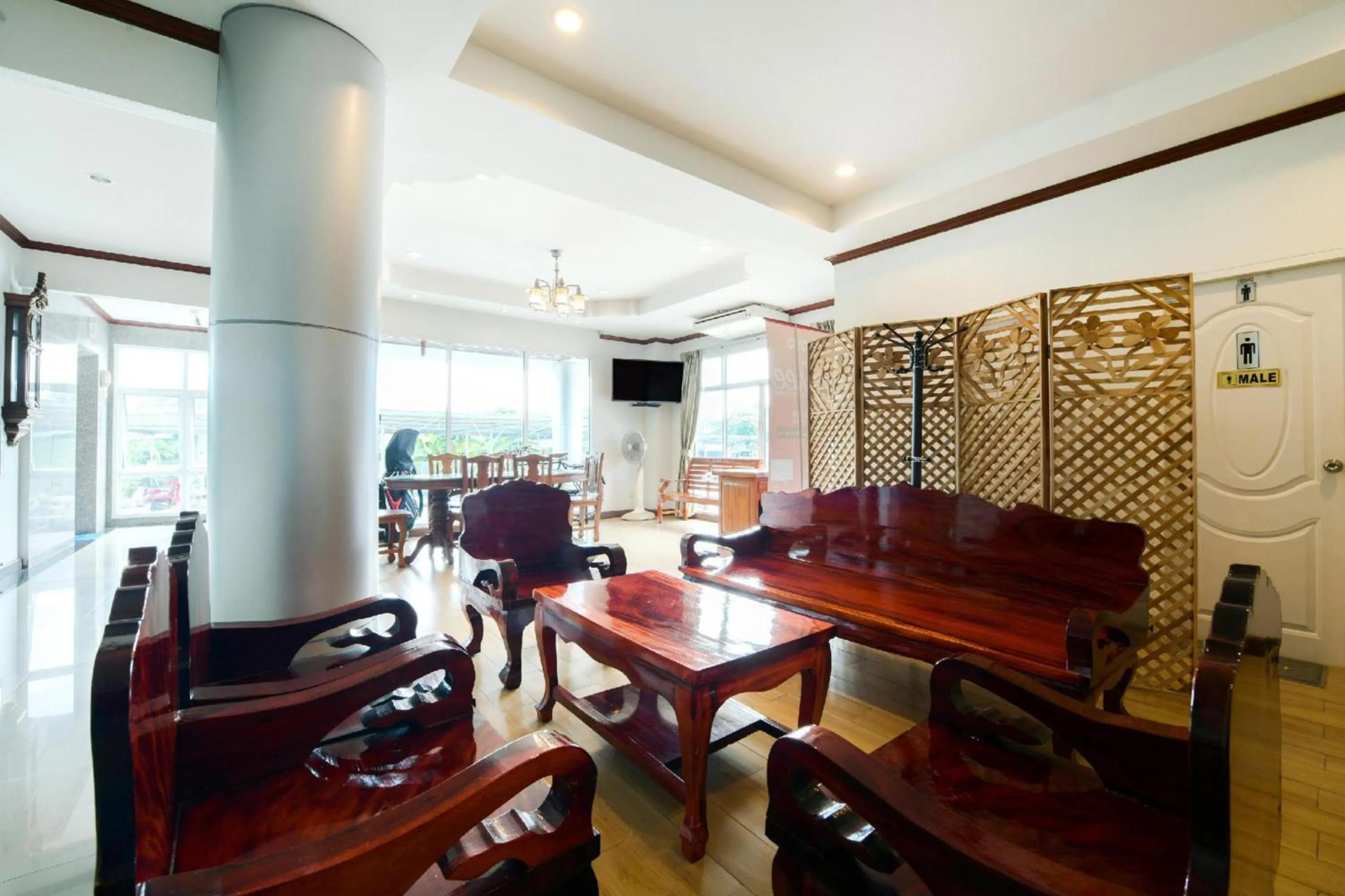 Lobby or reception in OYO 350 Mae Saeng Place