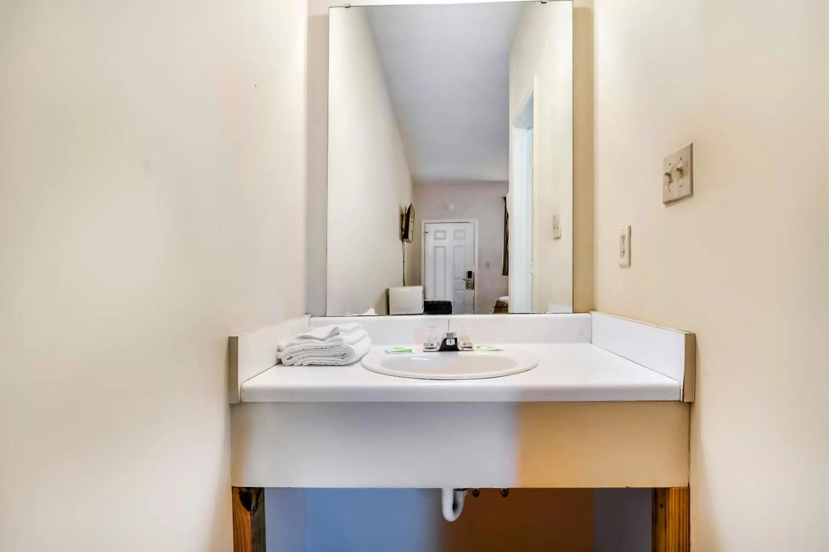 Bathroom in OYO Hotel Ruleville Route 49W