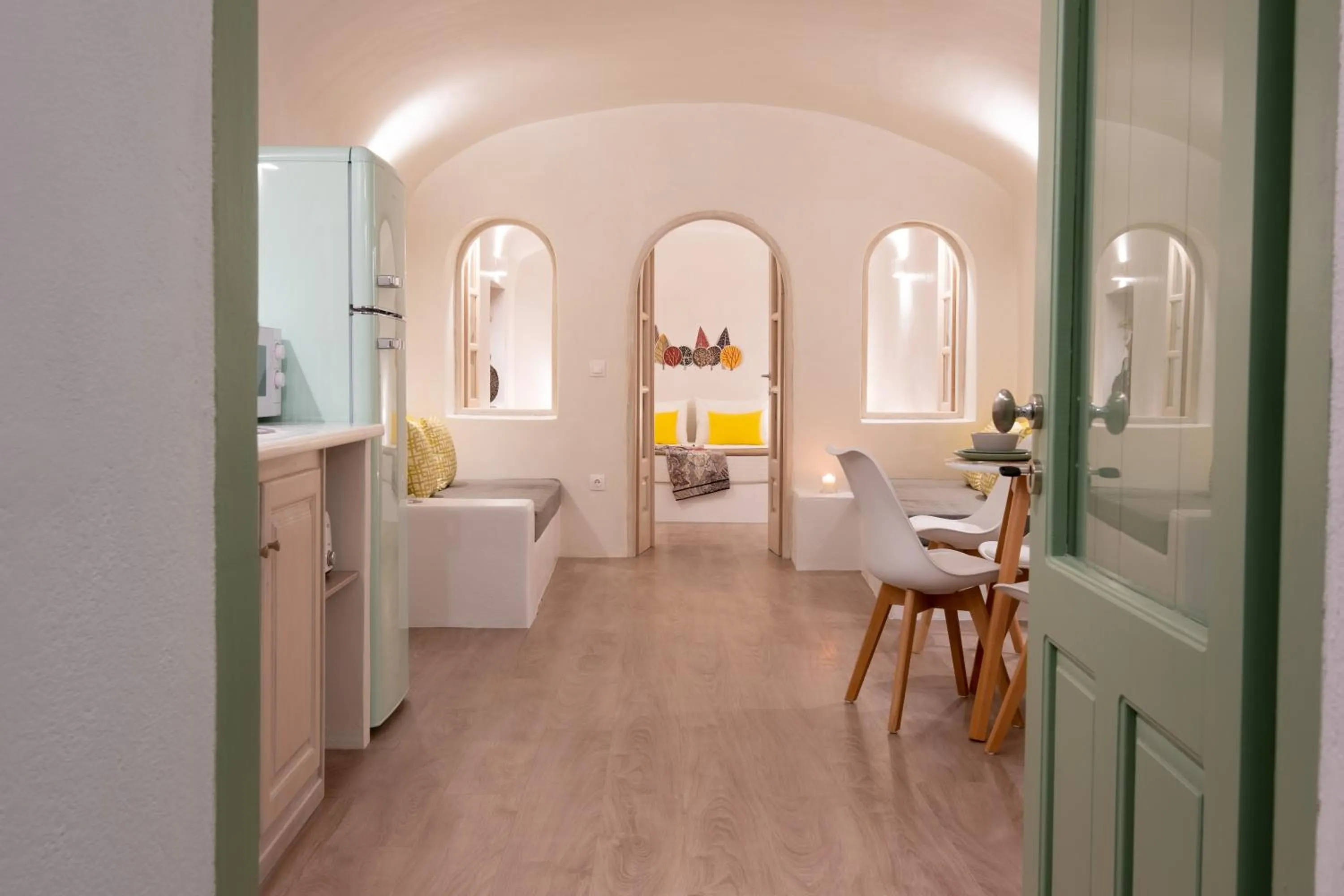 White Orchid Cave House & Studio