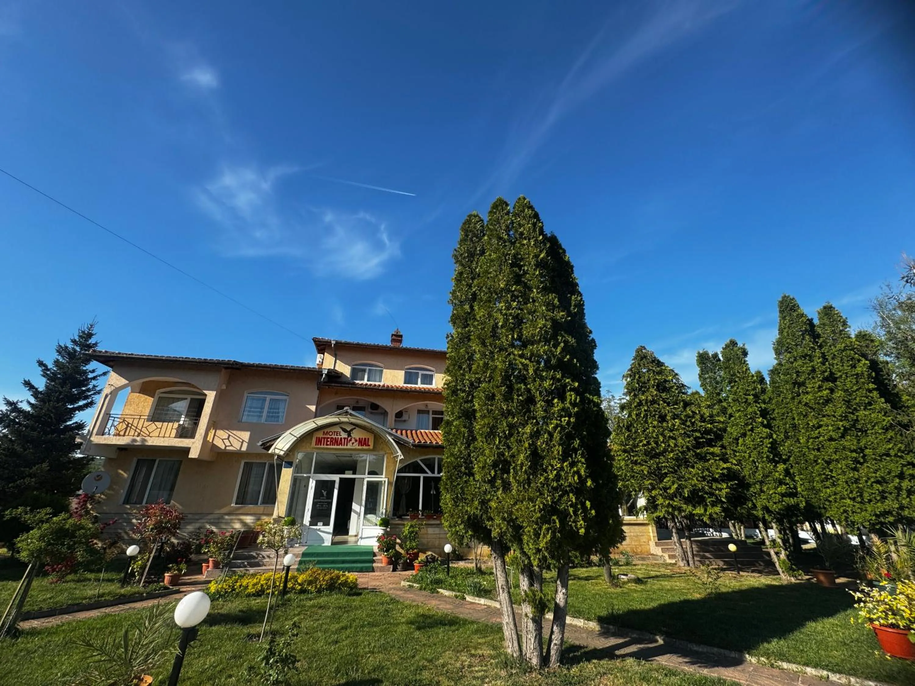 MOTEL INTERNATIONAL
