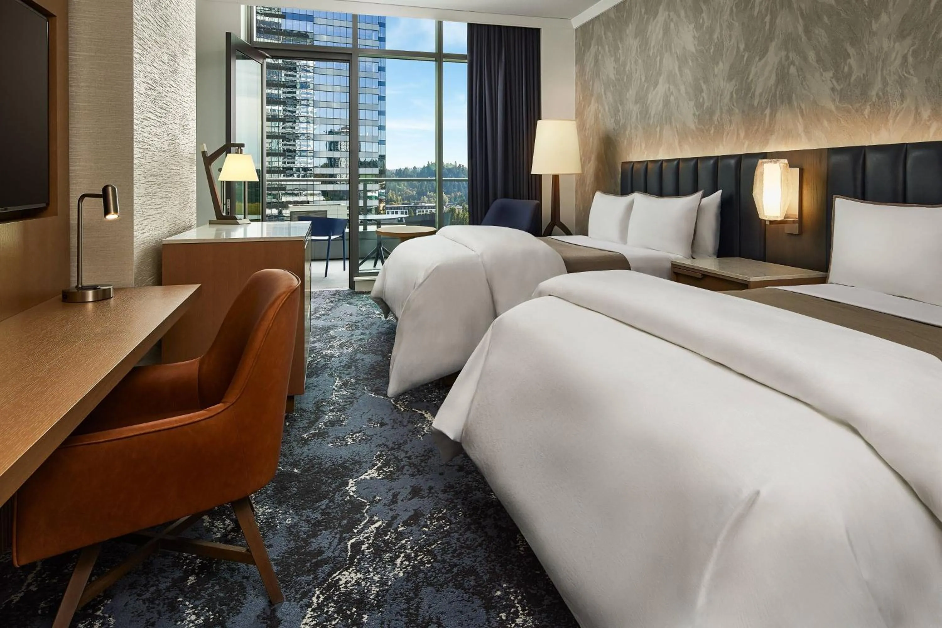 Photo of the whole room, Bed in The Westin Bellevue