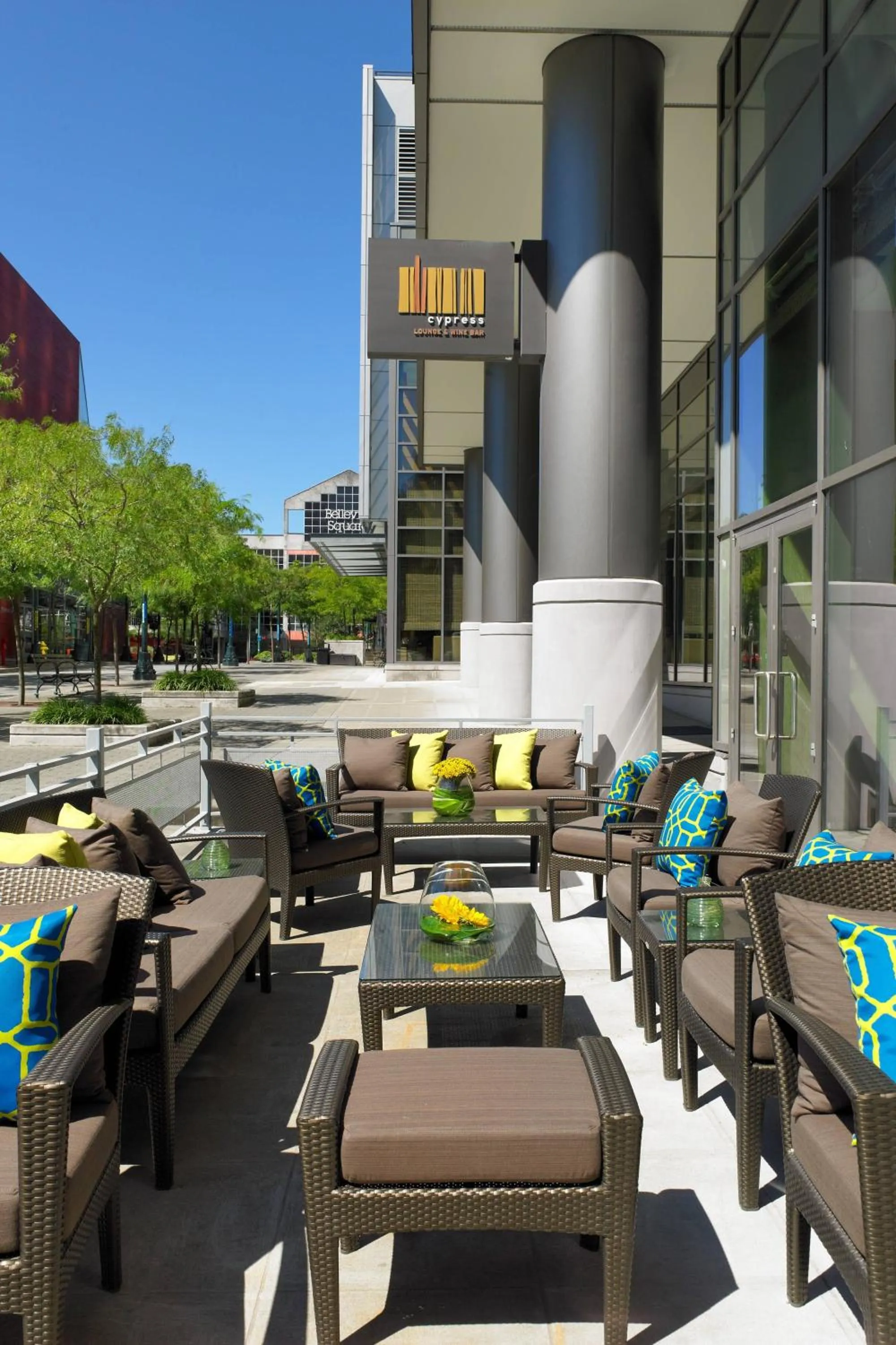 Lounge or bar in The Westin Bellevue