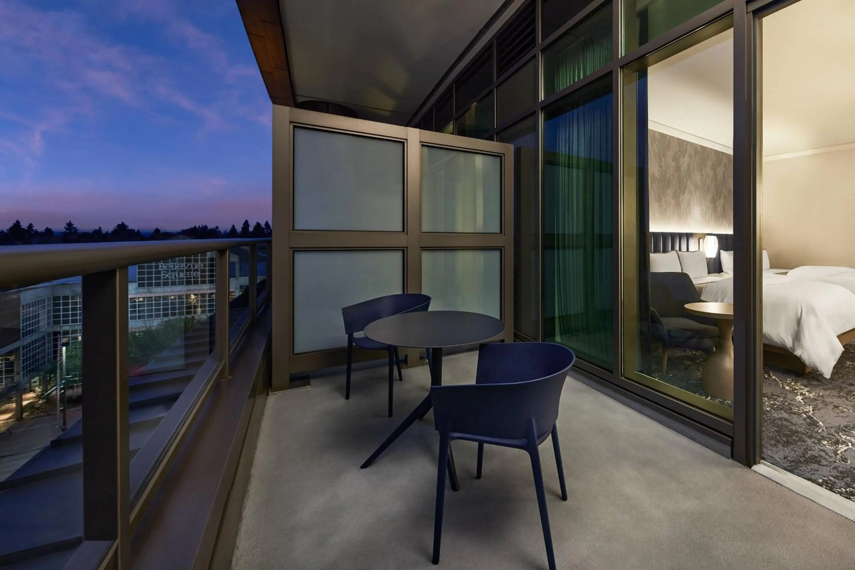 Photo of the whole room in The Westin Bellevue