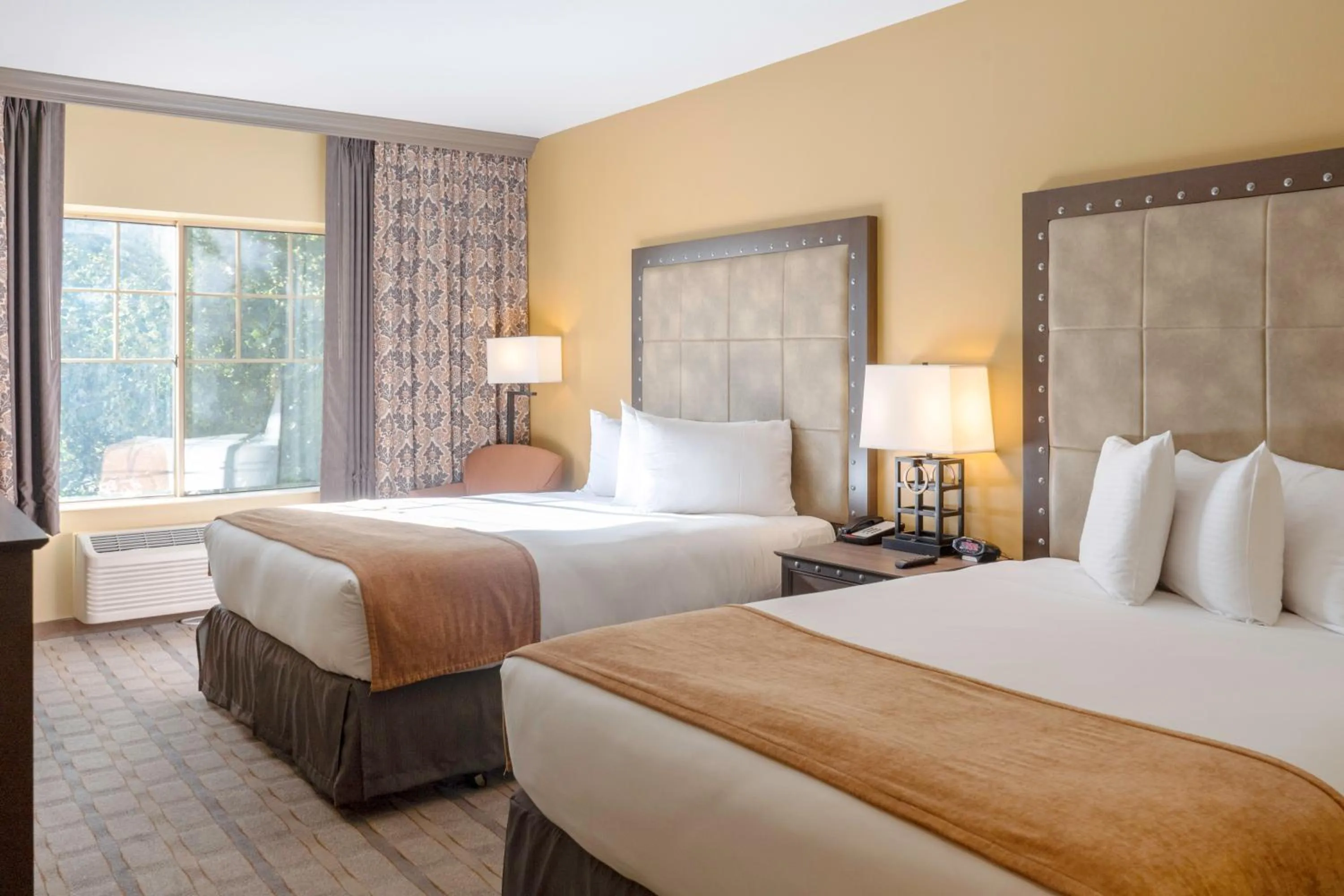 Bed in Grand Canyon Railway Hotel