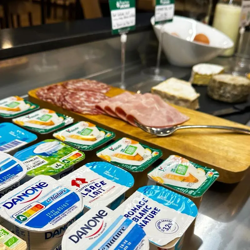 Breakfast in Brit Hotel De La Côte Des Havres