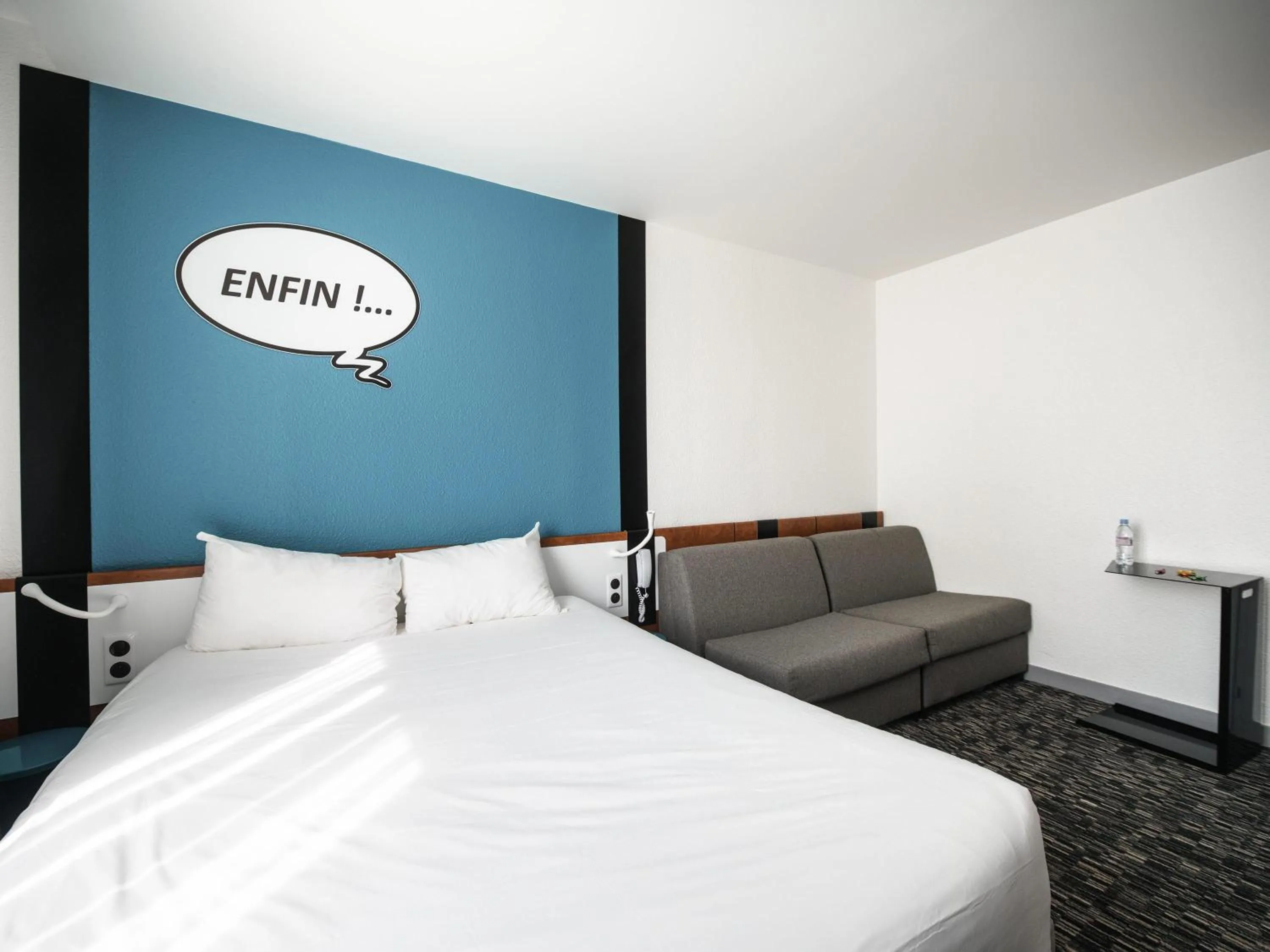 Bedroom, Bed in Ibis Styles Chambery Centre Gare