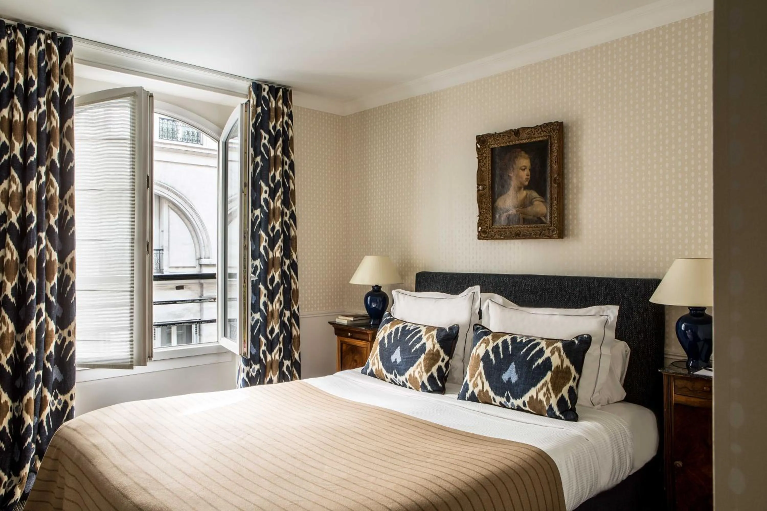 Bedroom, Bed in Hôtel d'Orsay - Esprit de France