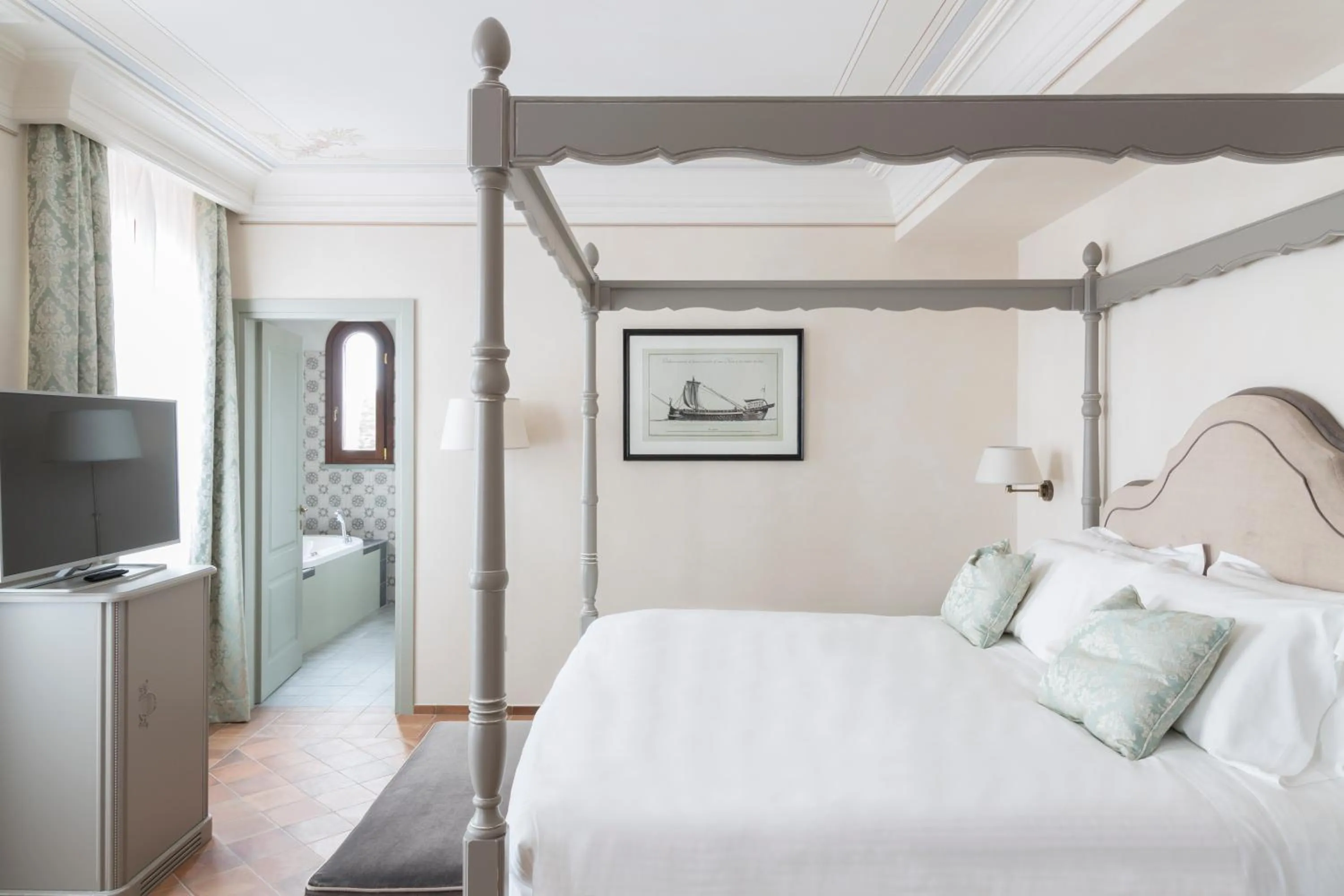 Bed in Castello Bonaria Wine & Spa Resort