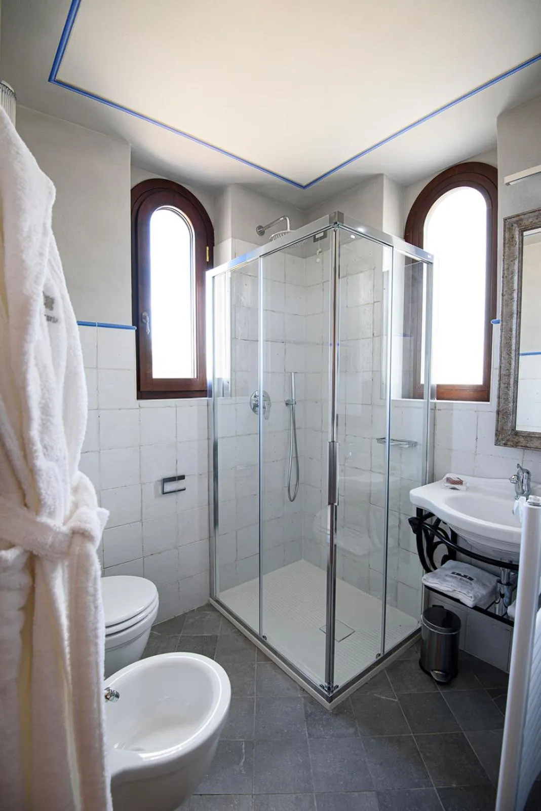 Shower in Castello Bonaria Wine & Spa Resort