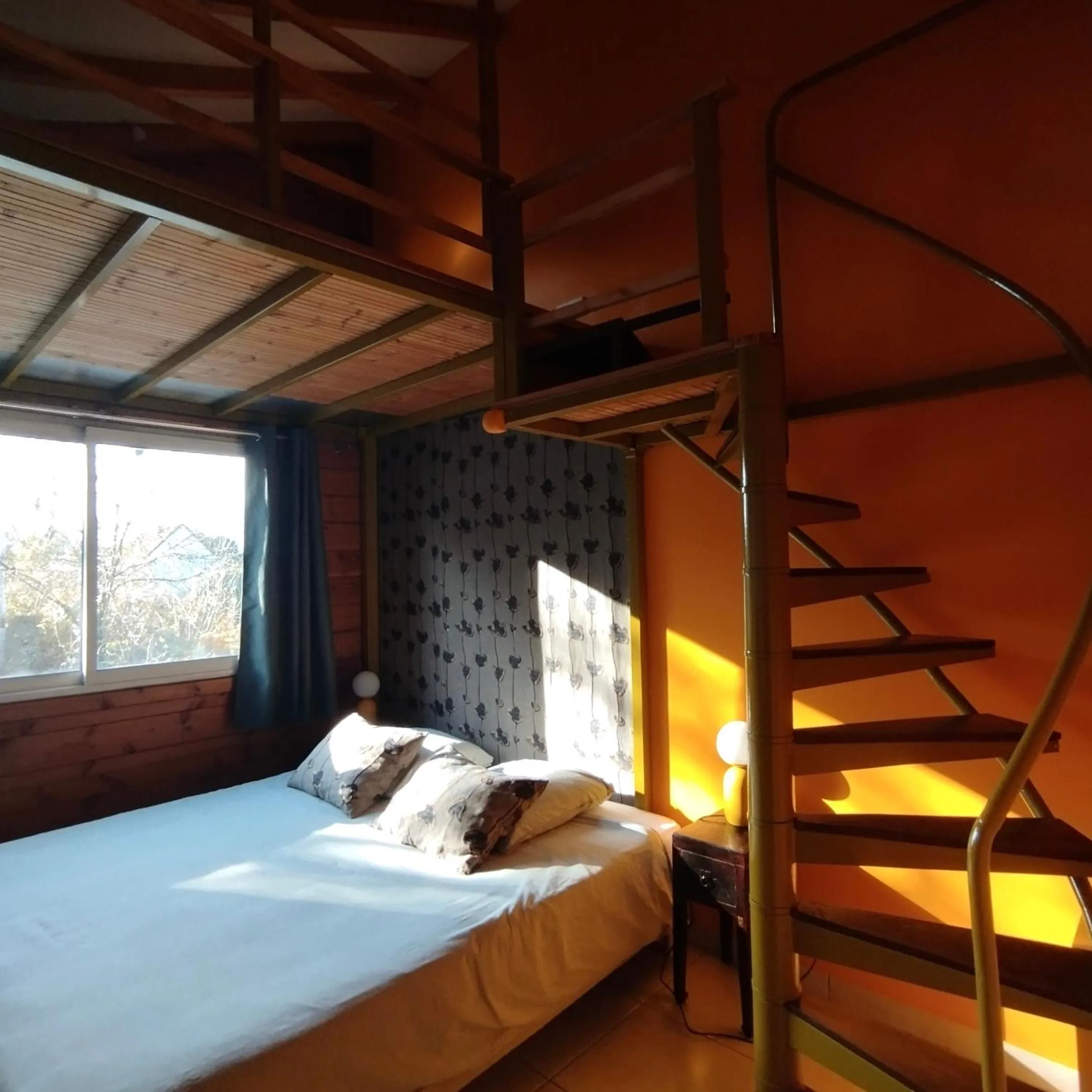 Photo of the whole room, Bed in La Maison Du Coteau