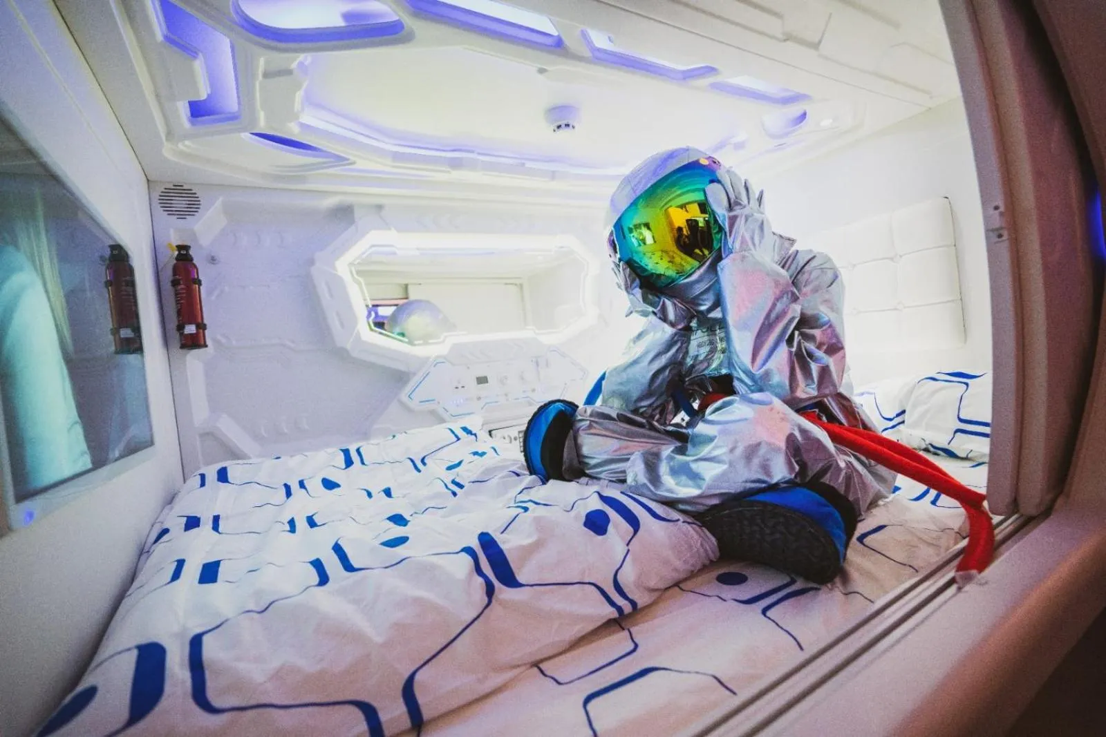 Hashtag.Capsule.Hostel