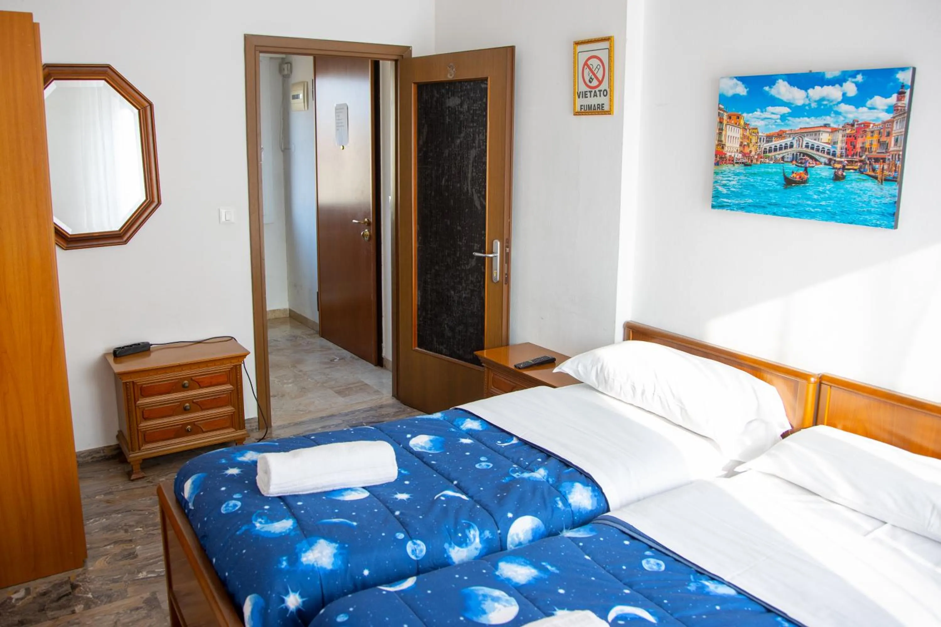 Bed in Venice Star House