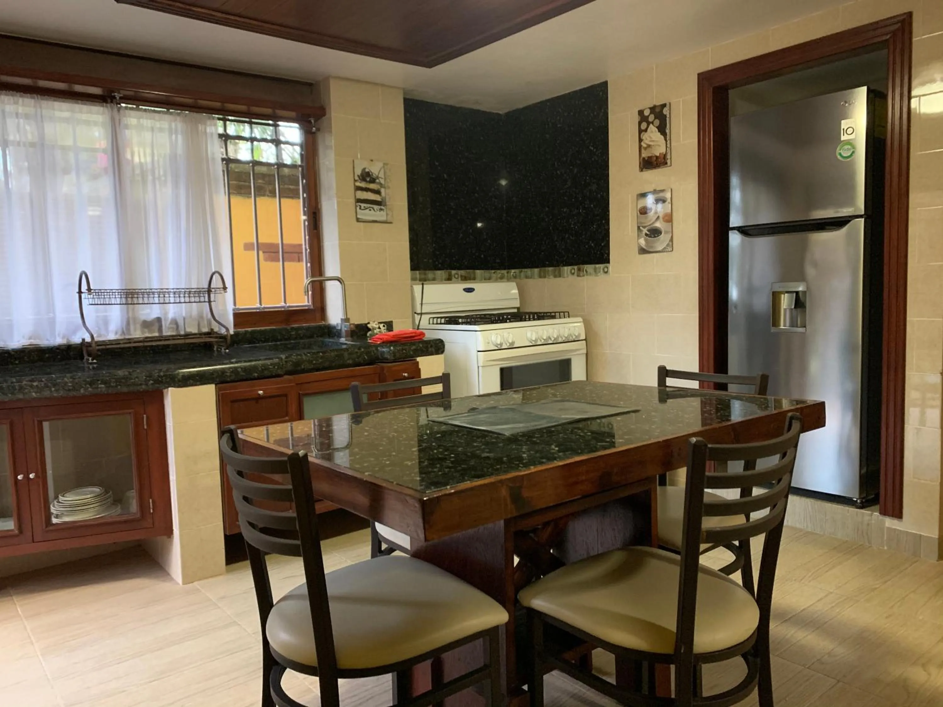 Kitchen or kitchenette in Quinta Maria Bonita Hotel Boutique