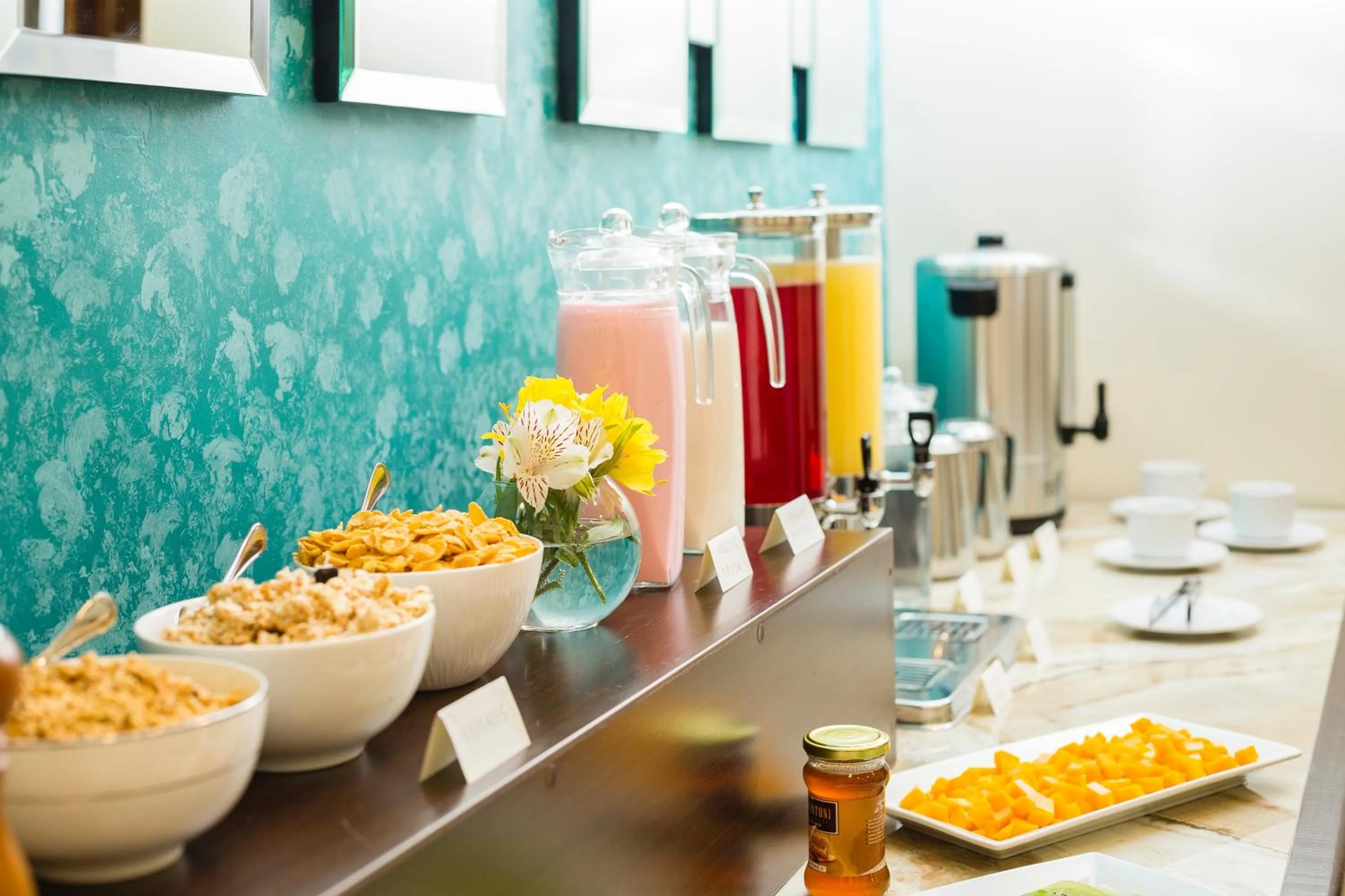 Food and drinks in SACHA Centric