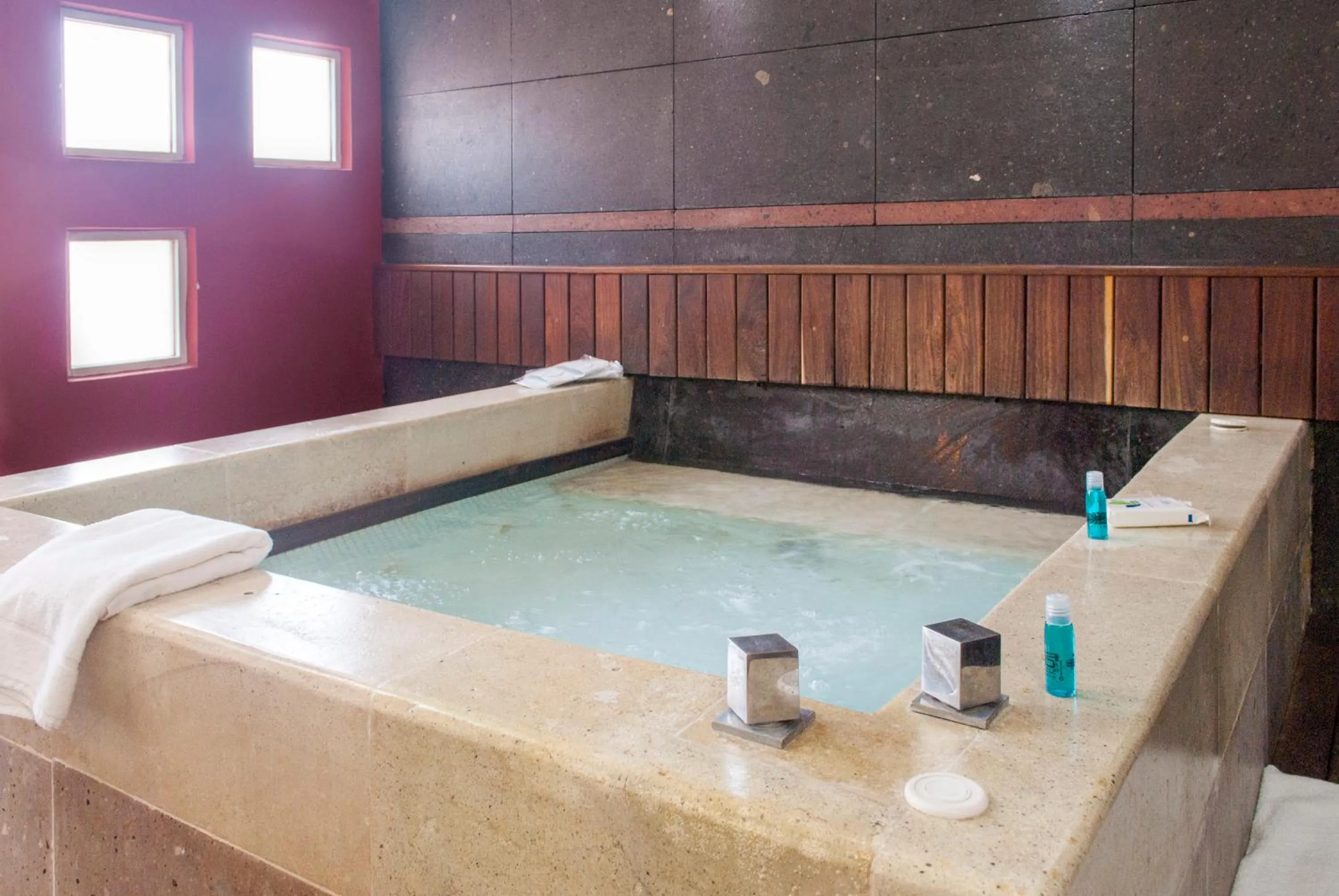 Day in Motel LA Autoparador