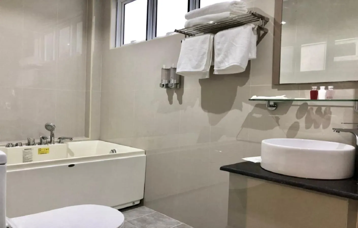 Toilet in CONTENTO RETREAT