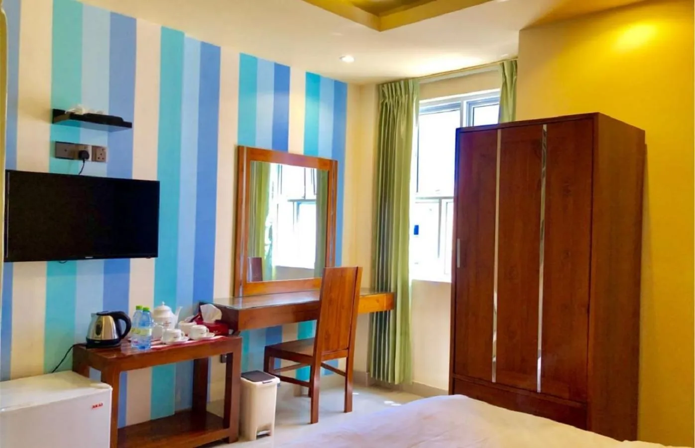 Living room, Bed in CONTENTO RETREAT