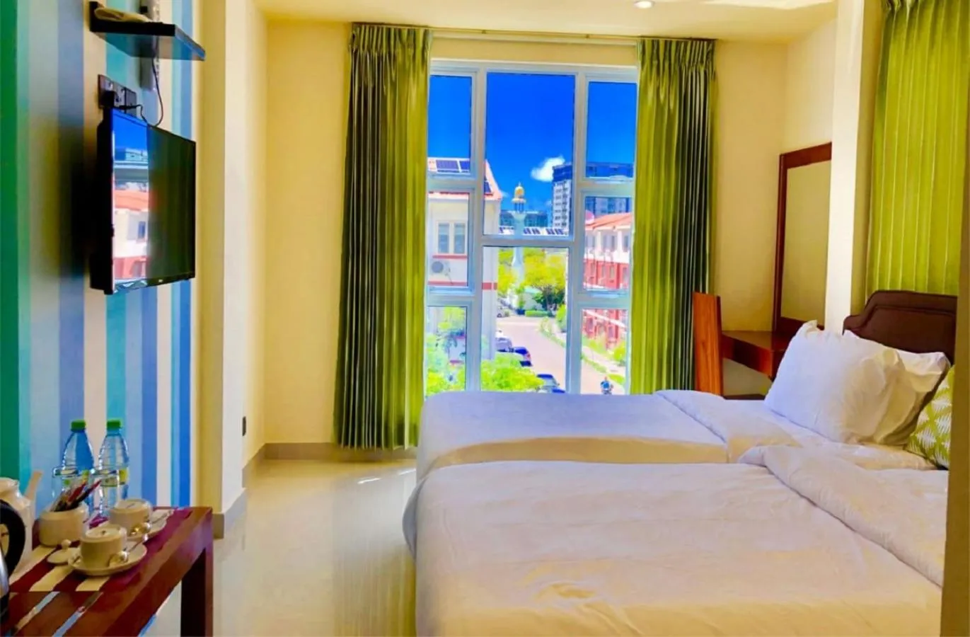 City view, Bed in CONTENTO RETREAT