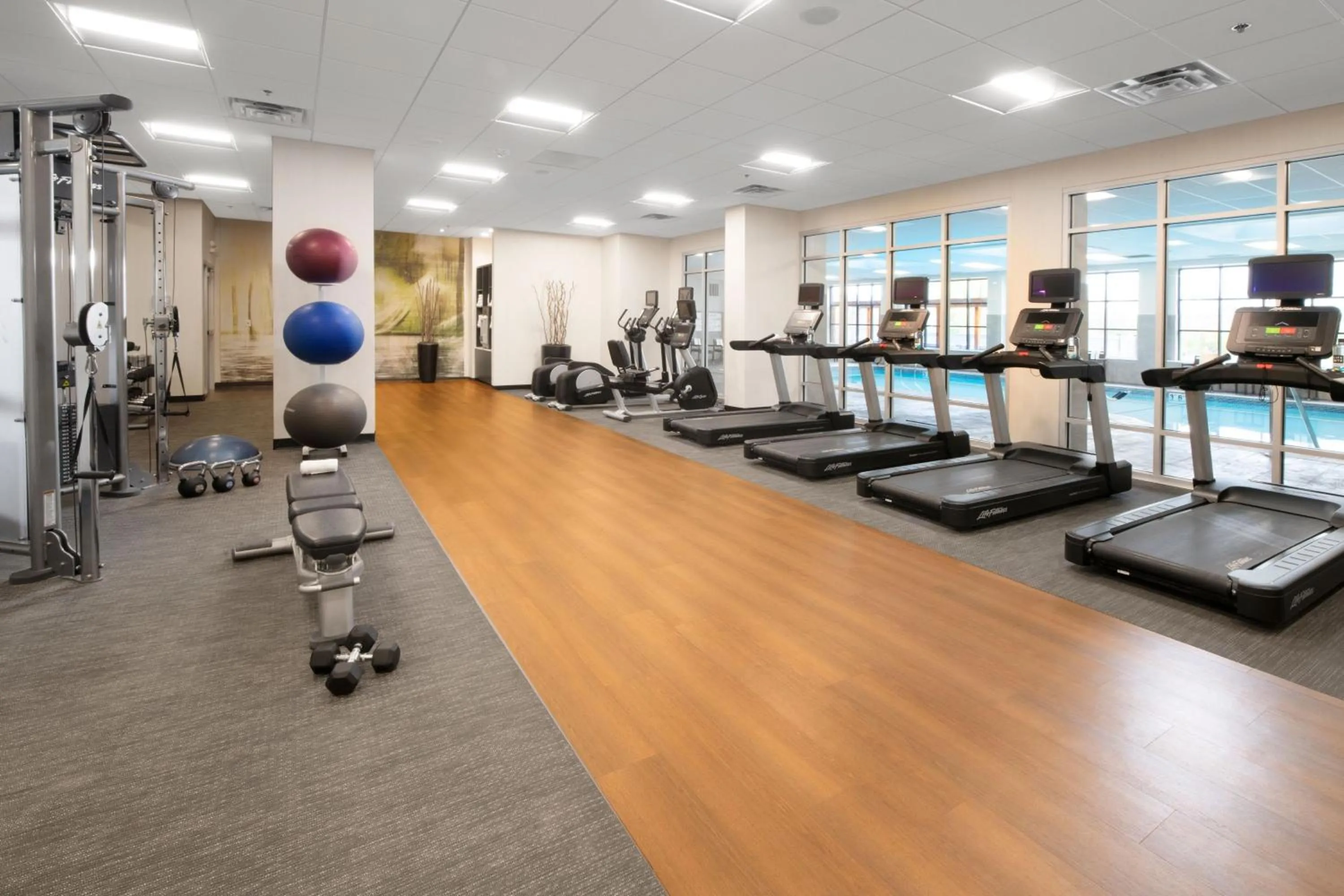 Fitness centre/facilities in Courtyard by Marriott Edina Bloomington