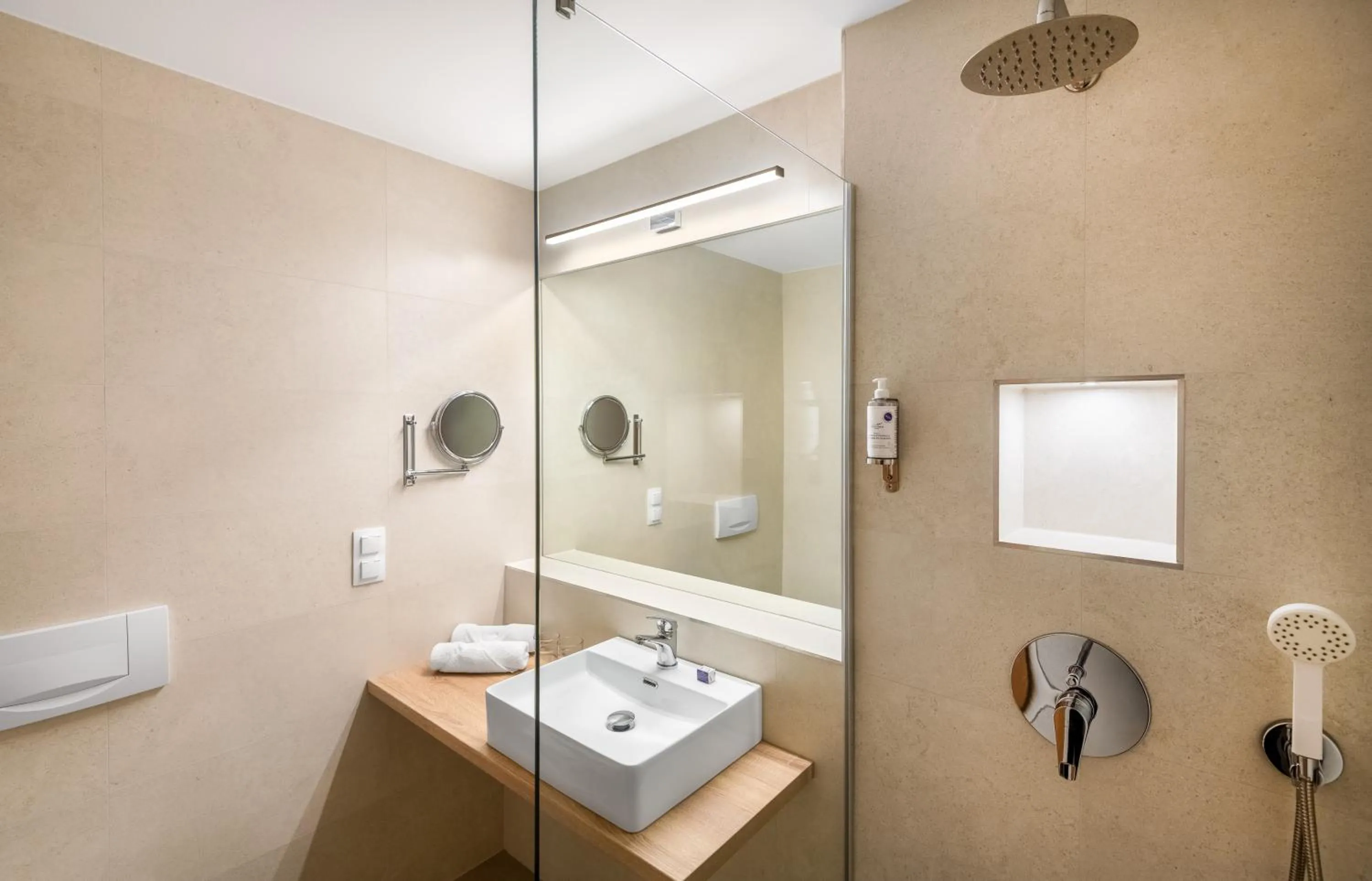 Bathroom in Hotel Club Tihany