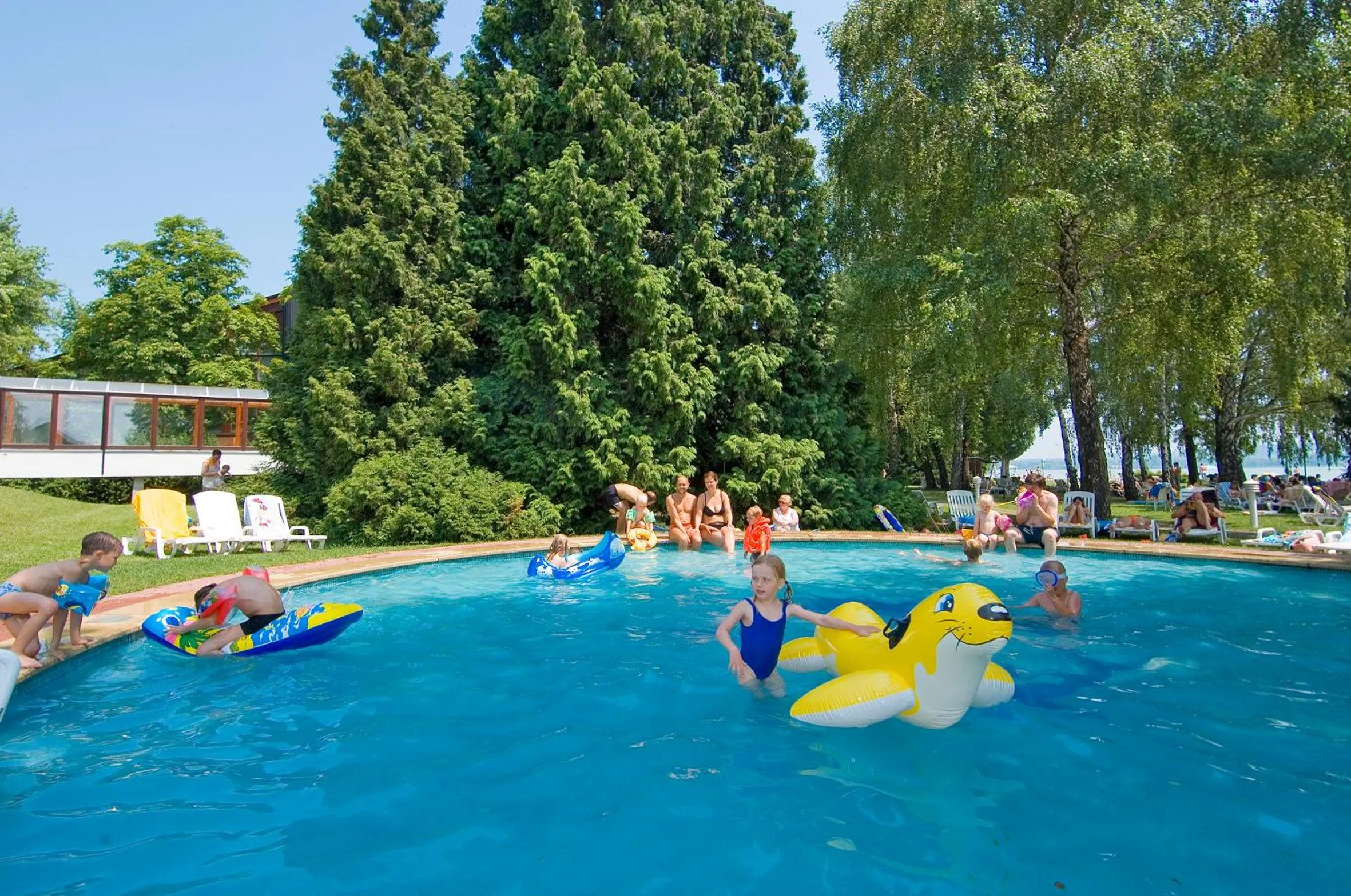 Swimming pool in Hotel Club Tihany