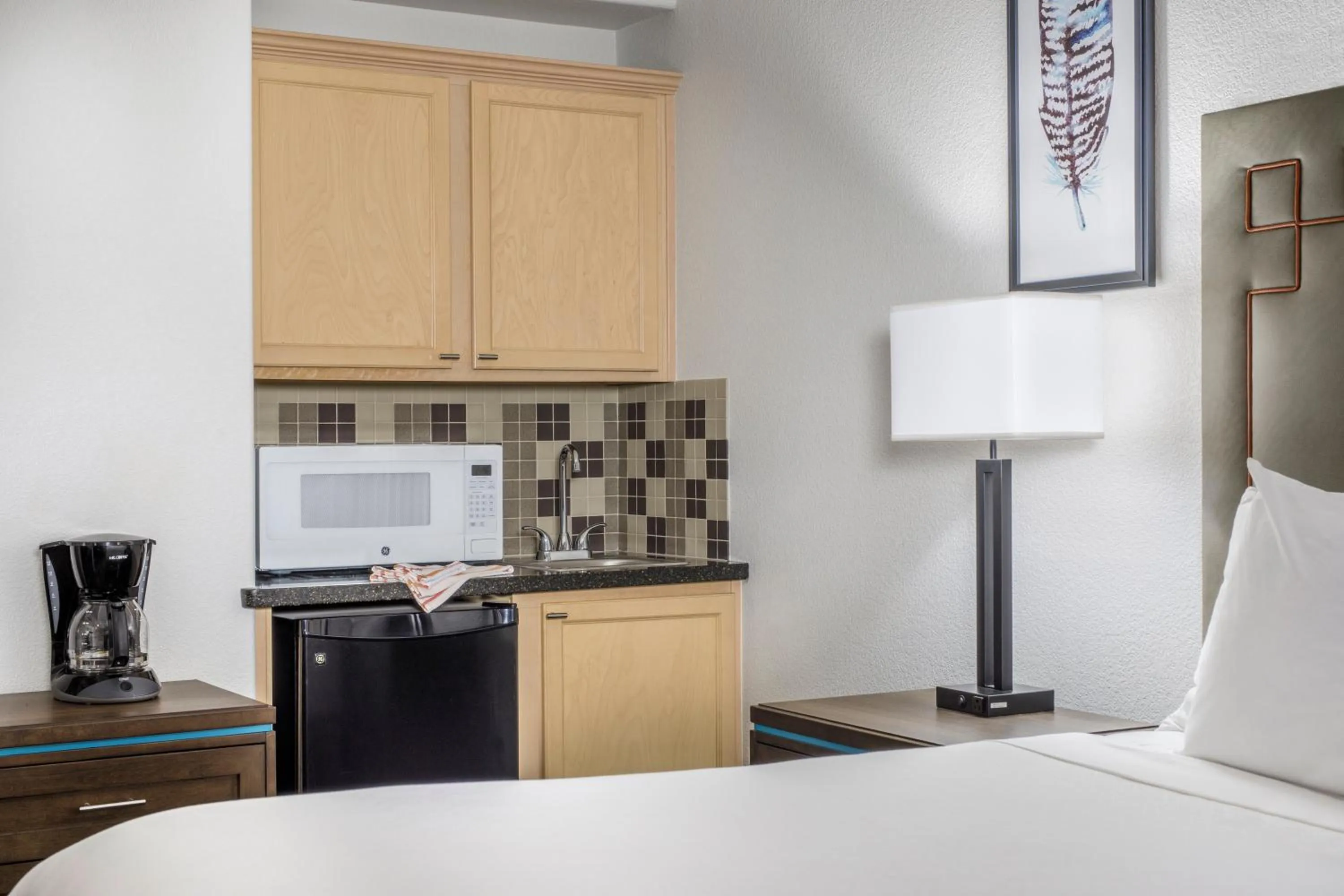 Kitchen or kitchenette, Bed in WorldMark Scottsdale