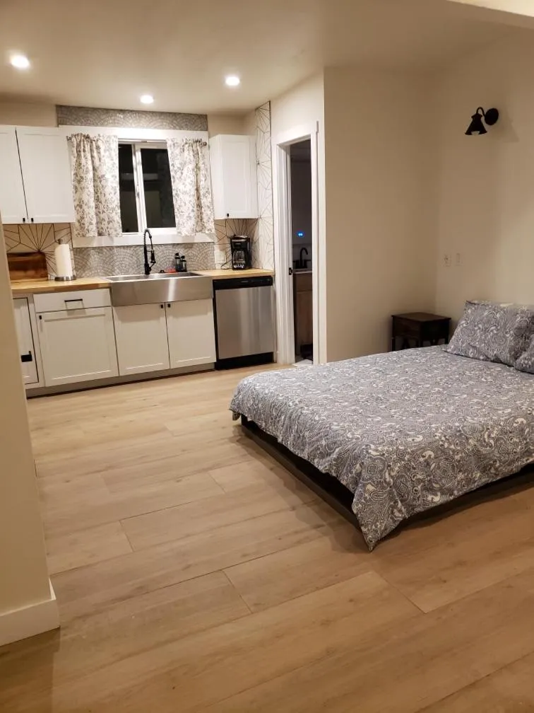 Bed in The Historic West Walker Motel