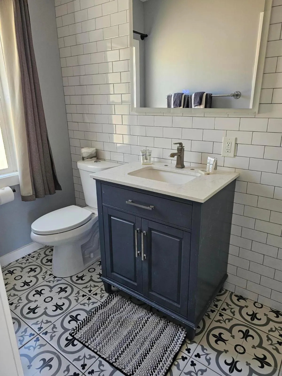 The Historic West Walker Motel