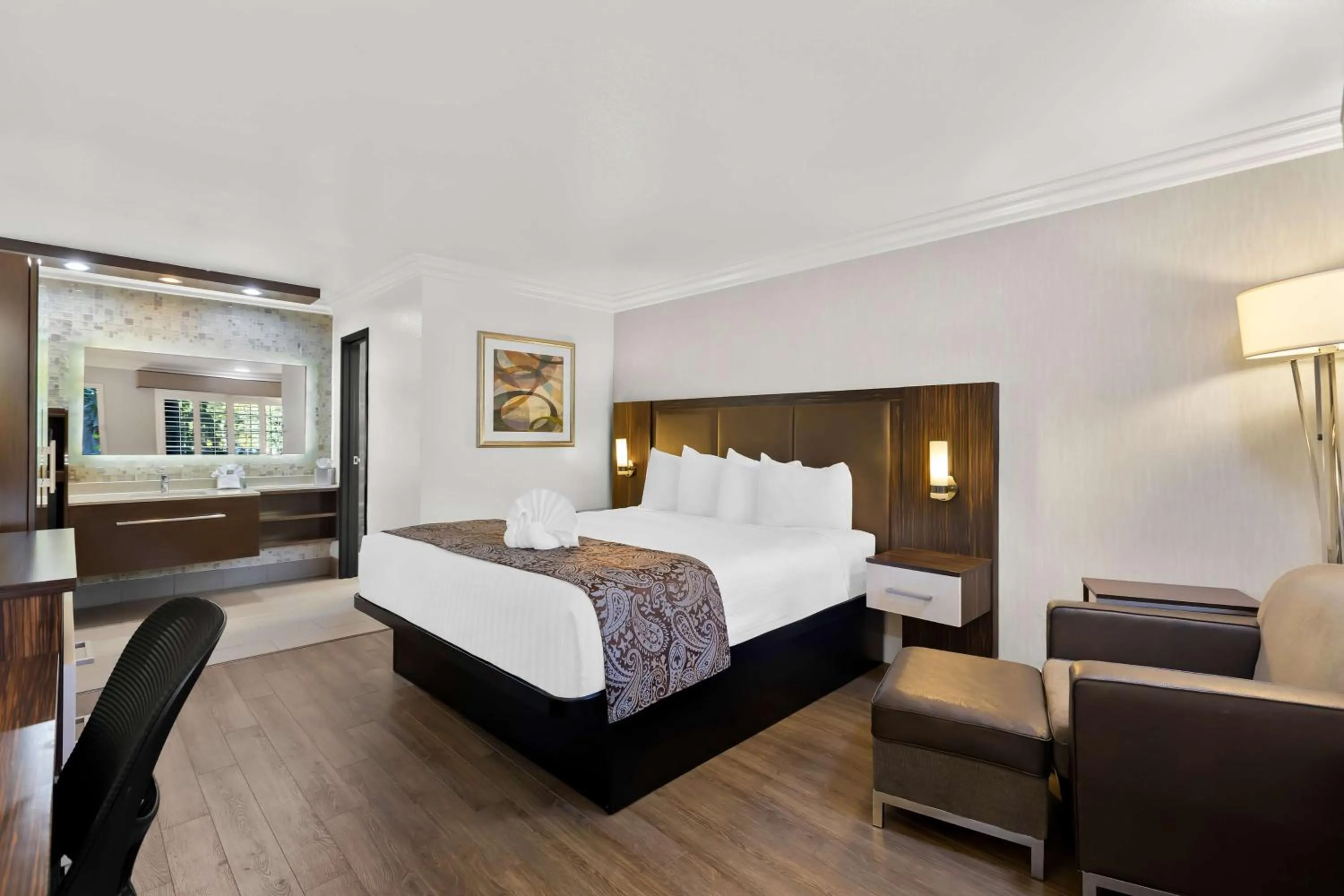 Bedroom, Bed in Best Western University Inn Santa Clara