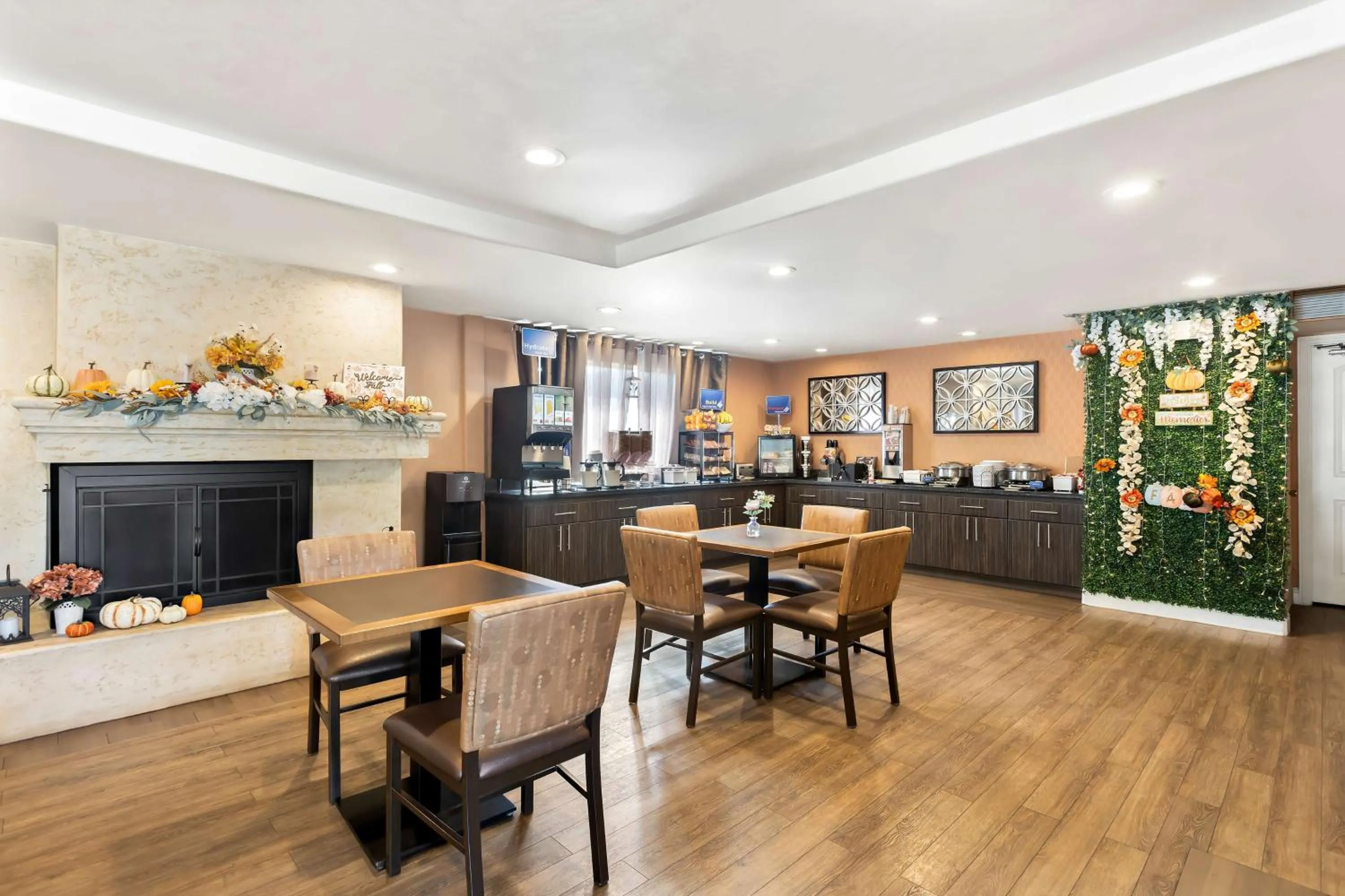 Breakfast in Best Western University Inn Santa Clara